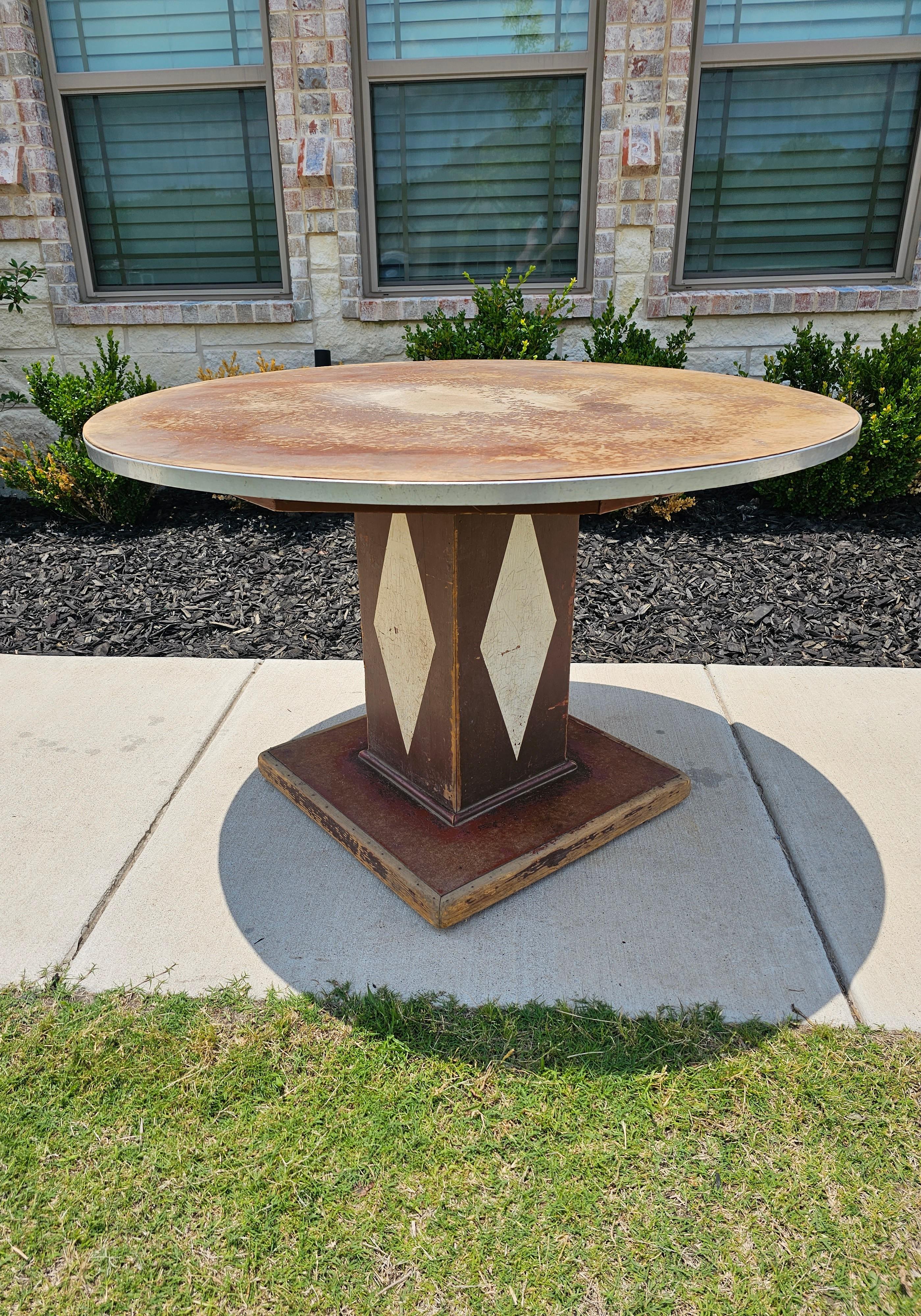 round display table retail