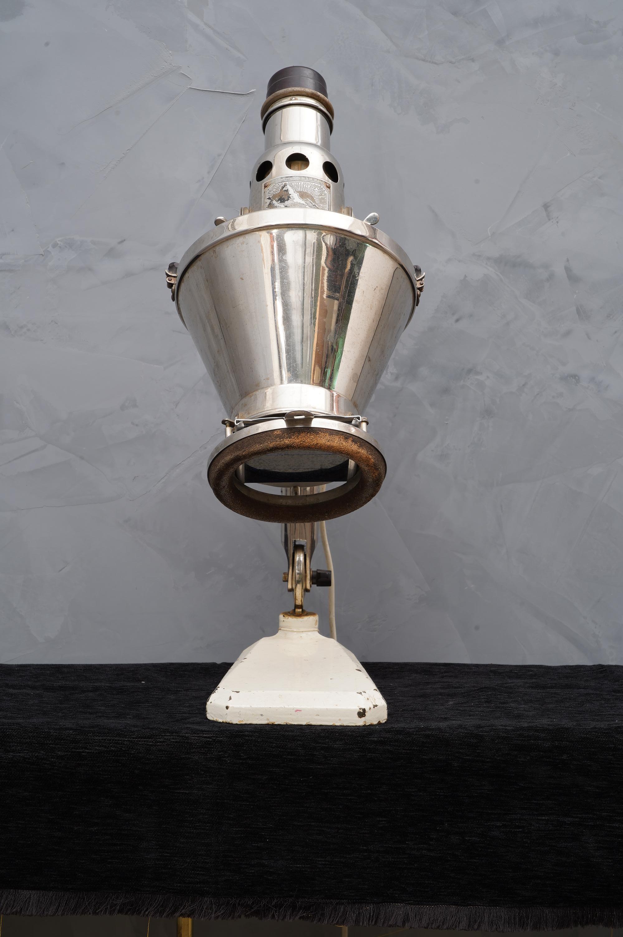 Metà XX secolo Lampada da tavolo Industrial Art MidCentury, 1950 in vendita