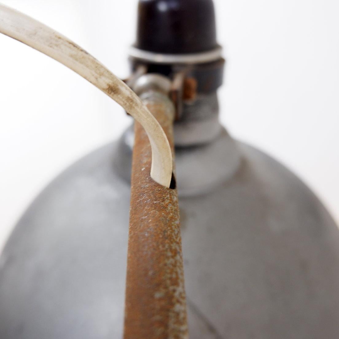 Industrial Articulating Floor Lamp - Circa 1930s en vente 7