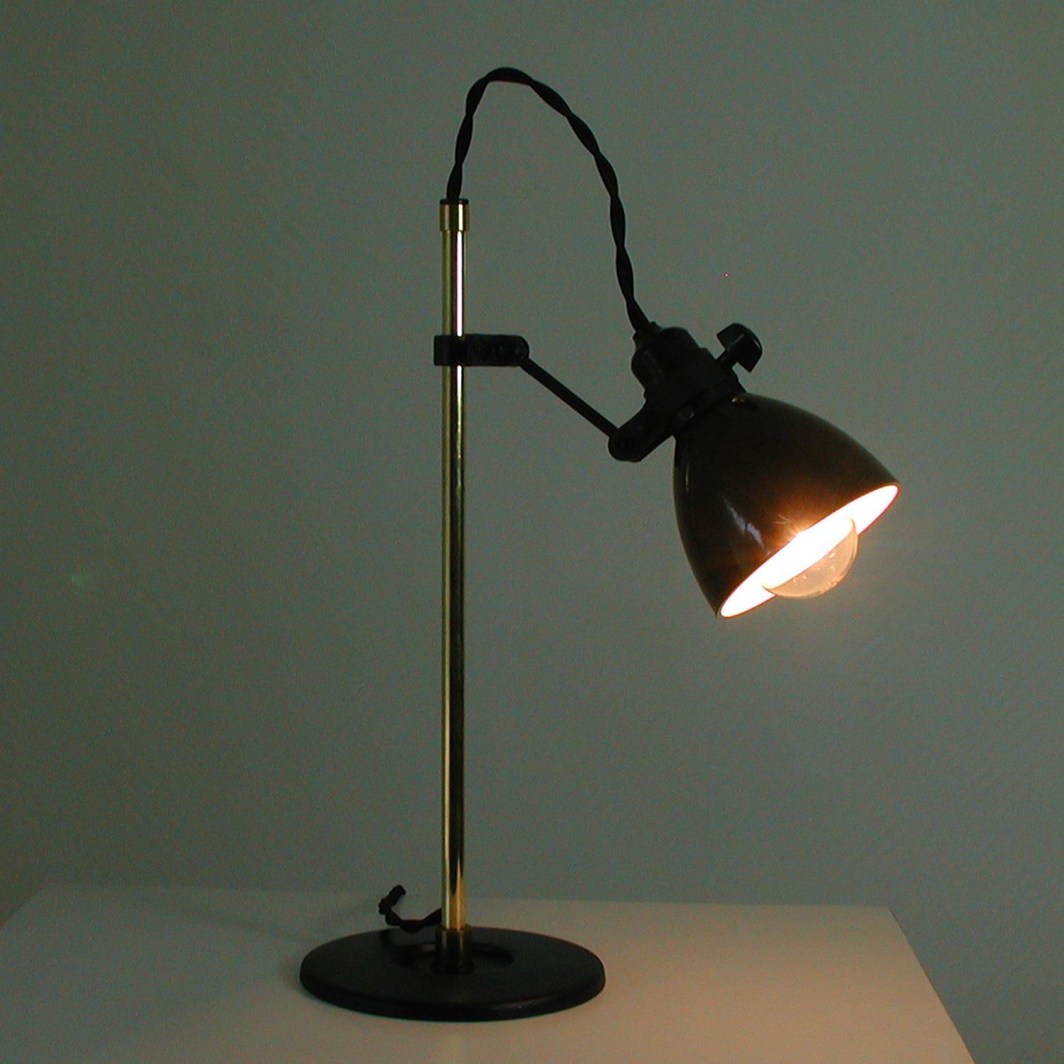 Industrial Bakelite and Brass Table Lamp, Germany, 1950s 8
