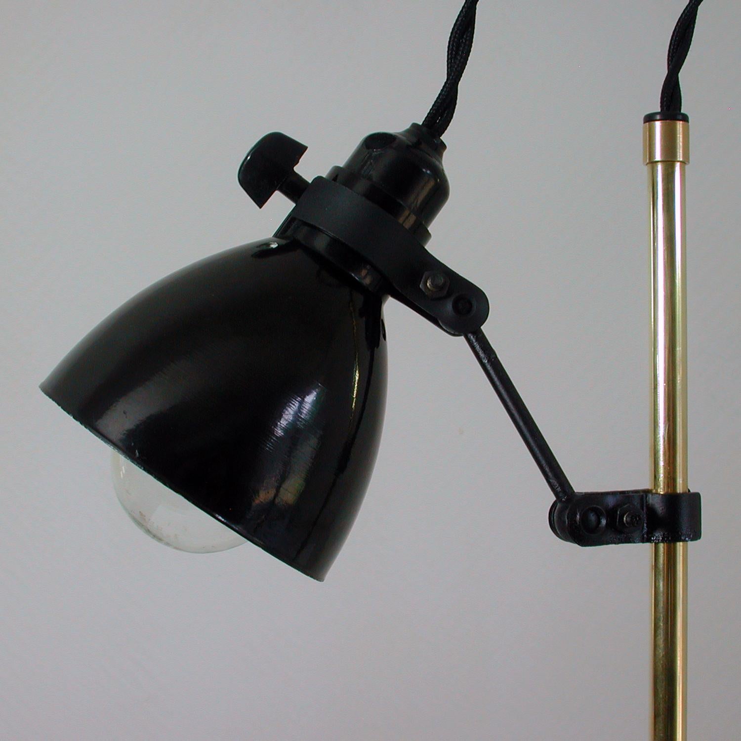 Industrial Bakelite and Brass Table Lamp, Germany, 1950s 4