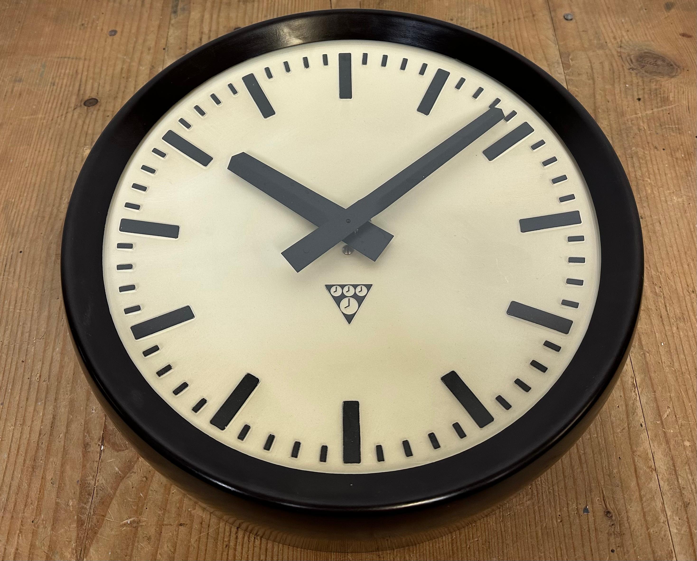 Industrial Bakelite Factory Wall Clock from Pragotron, 1960s 4