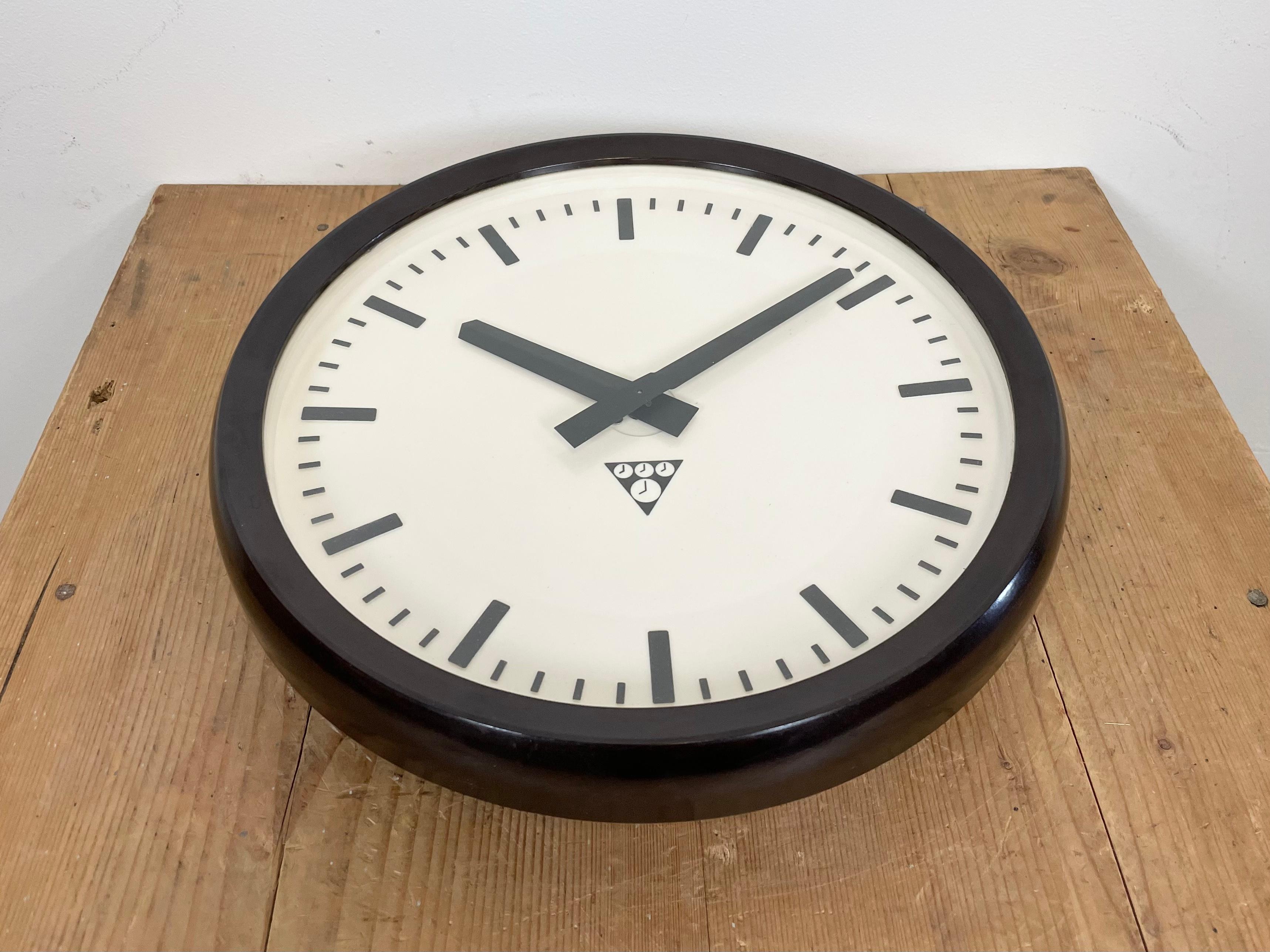 Industrial Bakelite Factory Wall Clock from Pragotron, 1960s 1