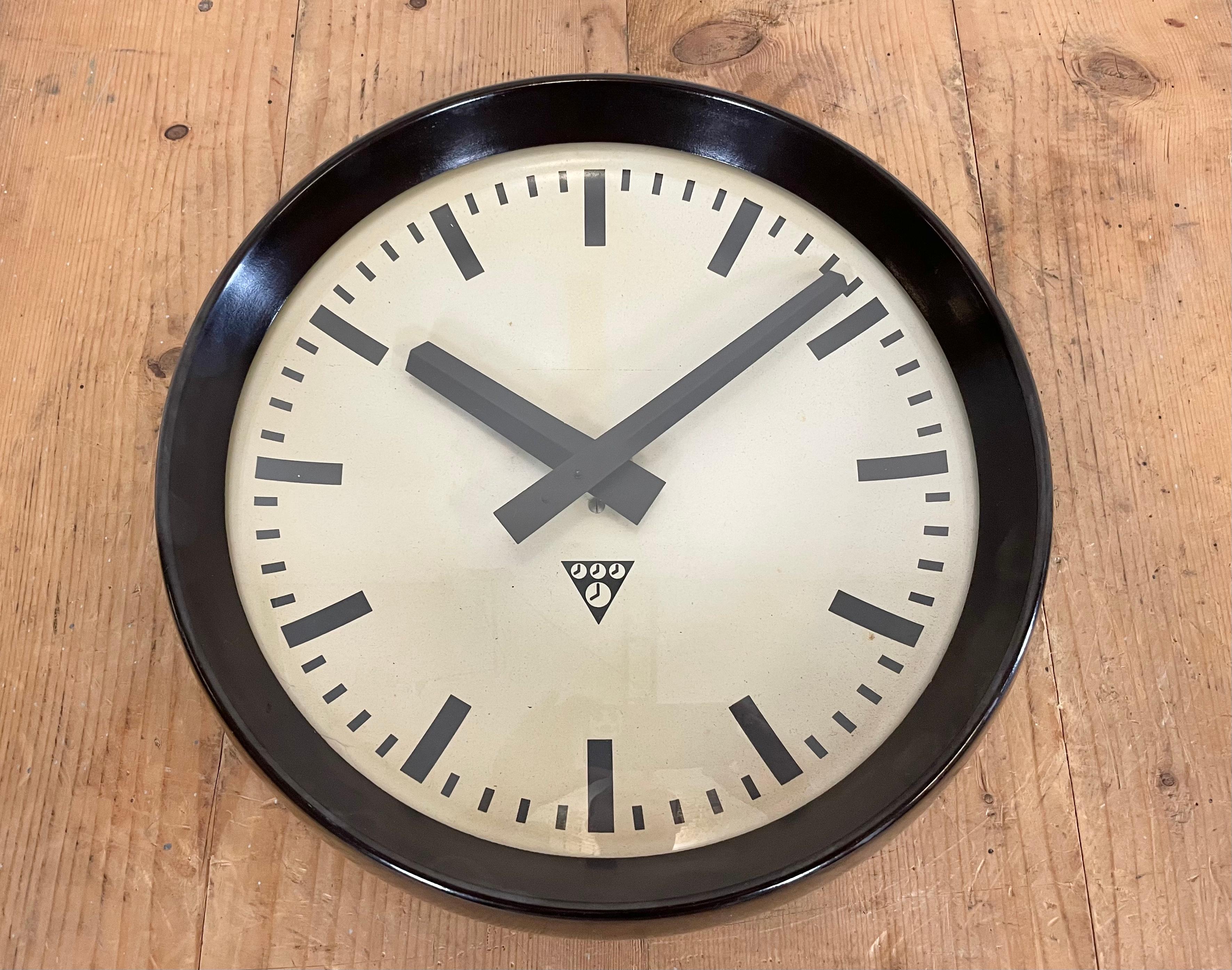 Industrial Bakelite Factory Wall Clock from Pragotron, 1960s 2