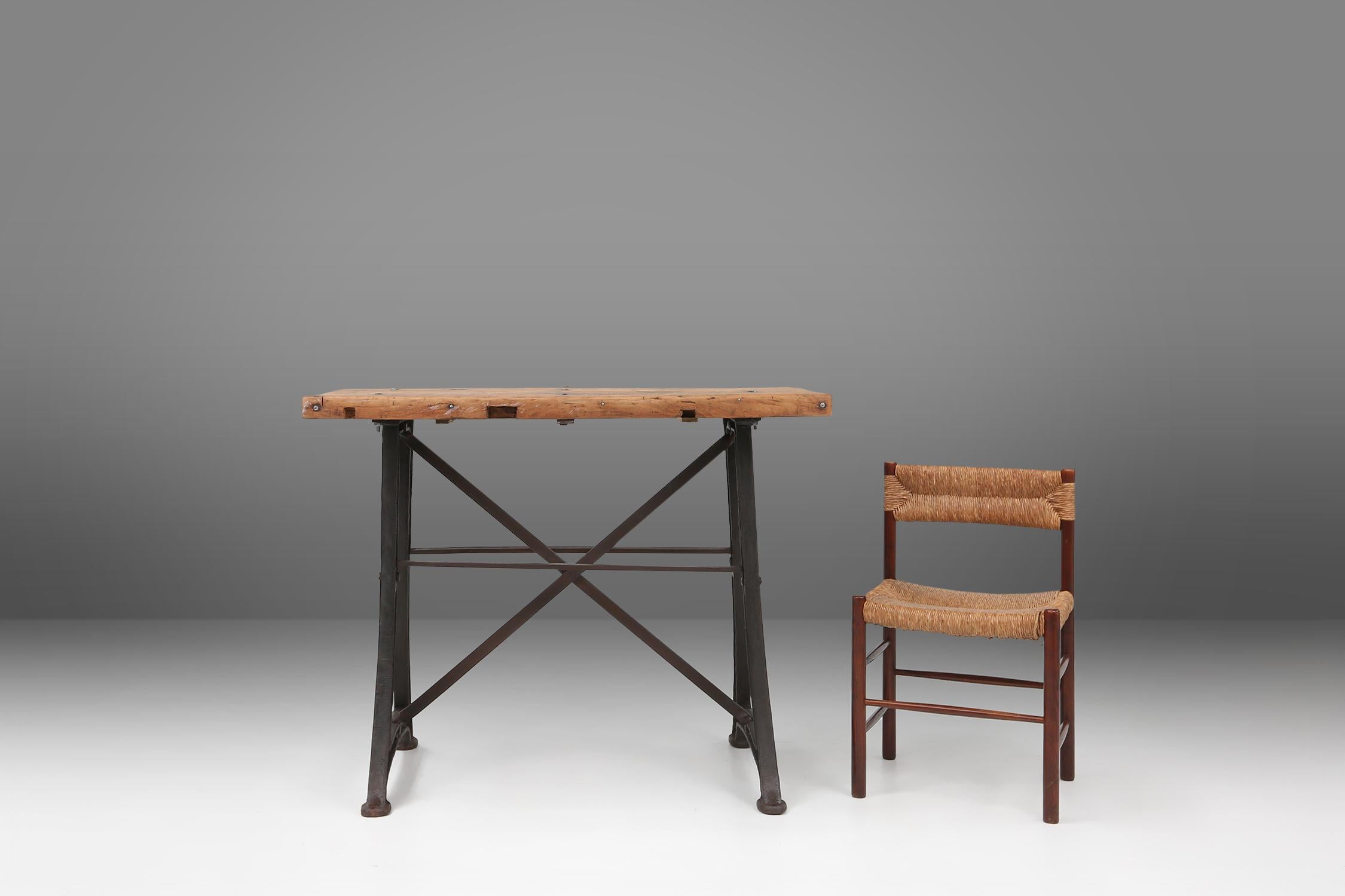 Belgium / 1920 / bar or bistro table / wood and cast iron / industrial

Beautiful combination of an authentic cast iron A-shaped machine legs and a characterful old thick wooden top. Made in Belgium in the 1920s. 

The natural wood finish adds
