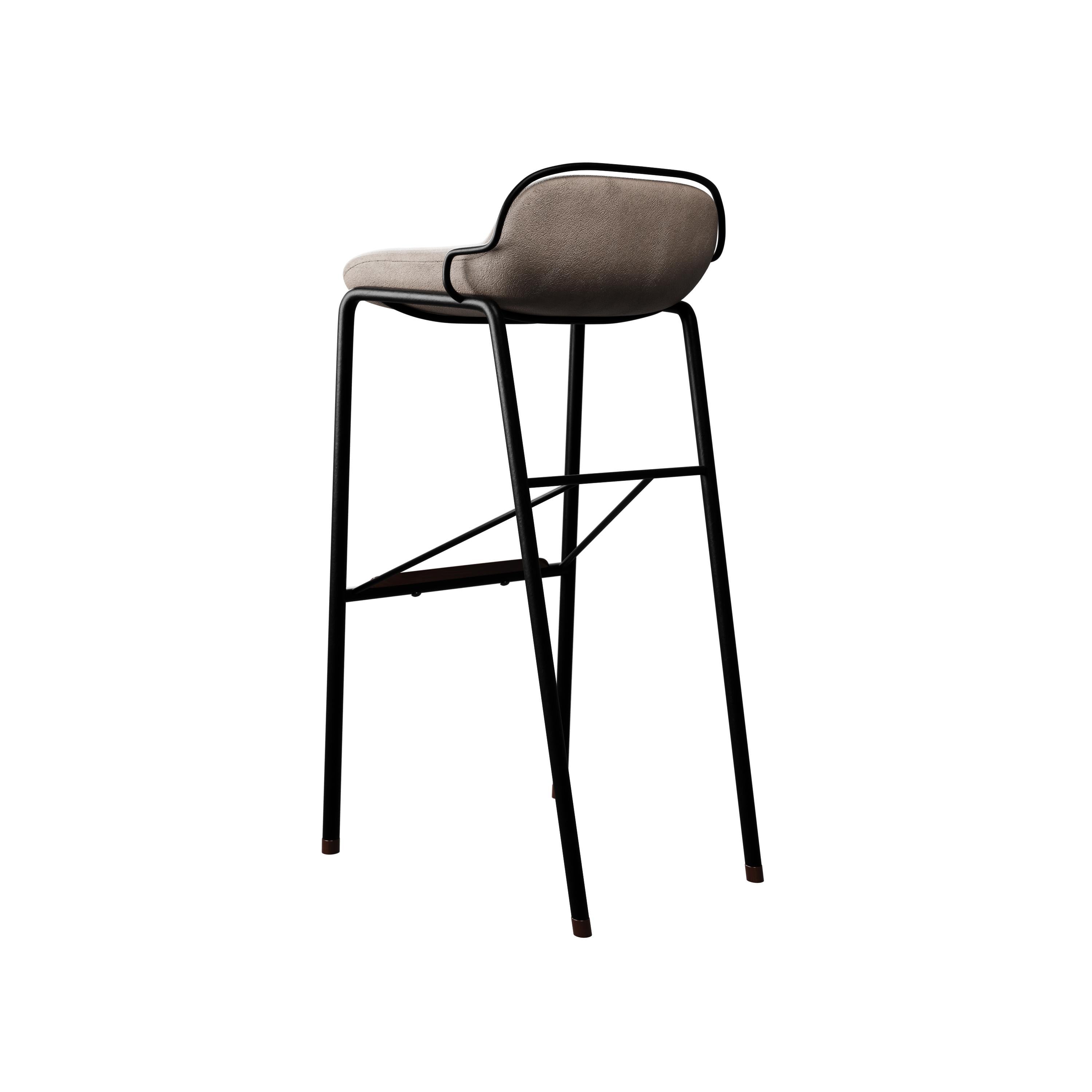 Vannerie Tabouret de bar industriel DUV en cuir crème fabriqué à la main par Murmurio en vente