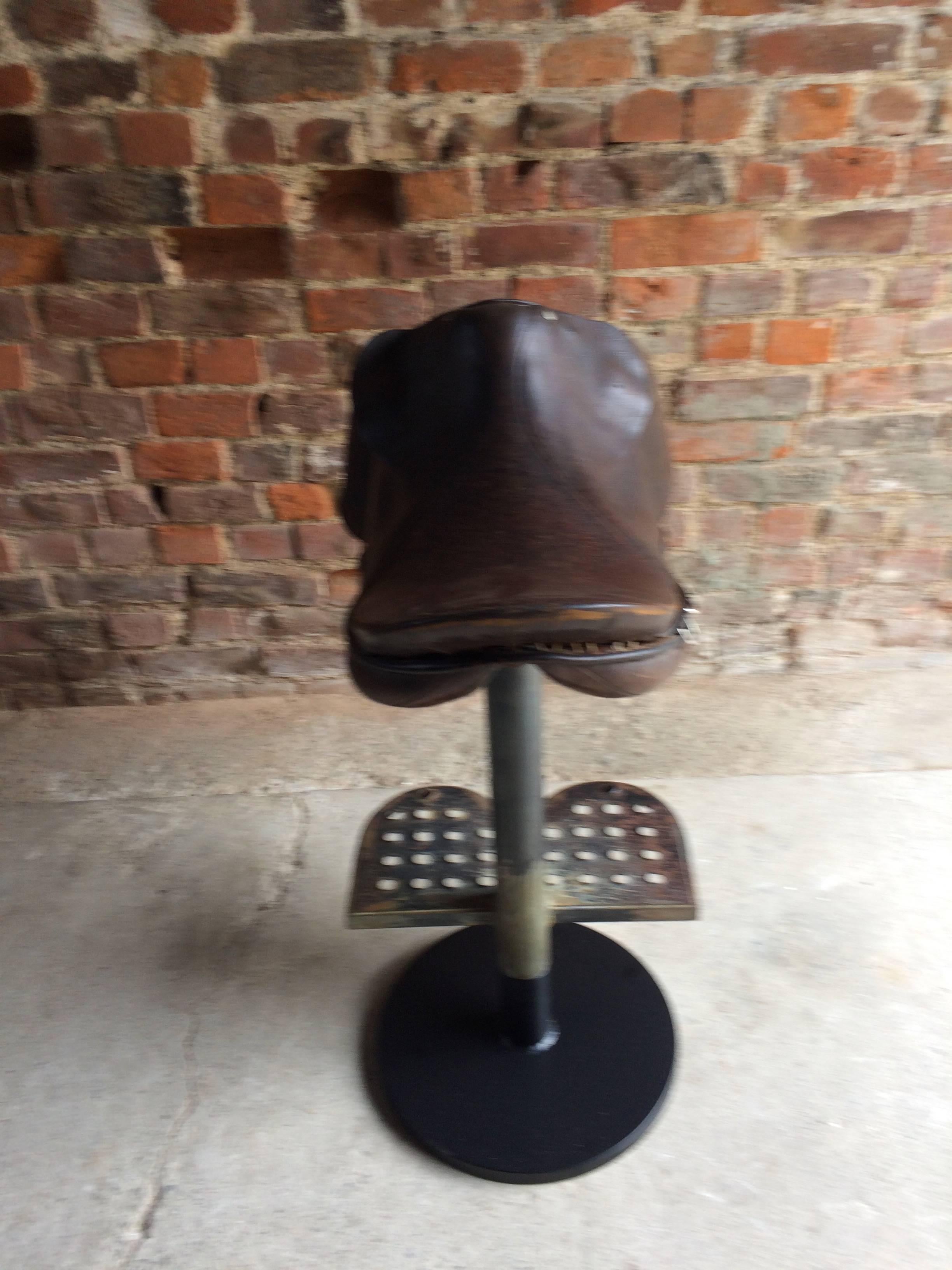 Acier Tabouret de bar industriel Selle de cheval Intérêt équestre Loft Design