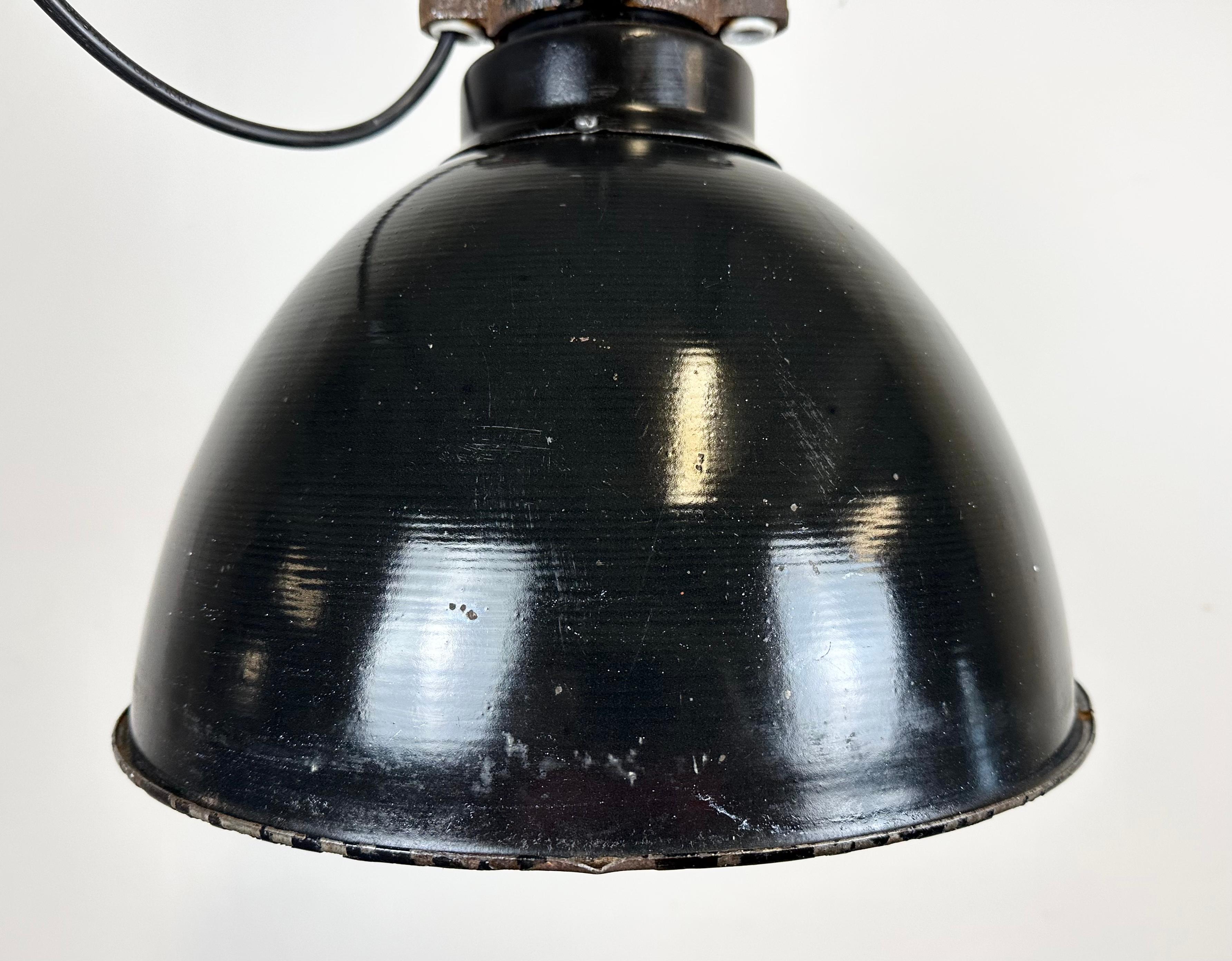 Industrial Bauhaus Black Enamel Pendant Lamp, 1930s In Good Condition For Sale In Kojetice, CZ