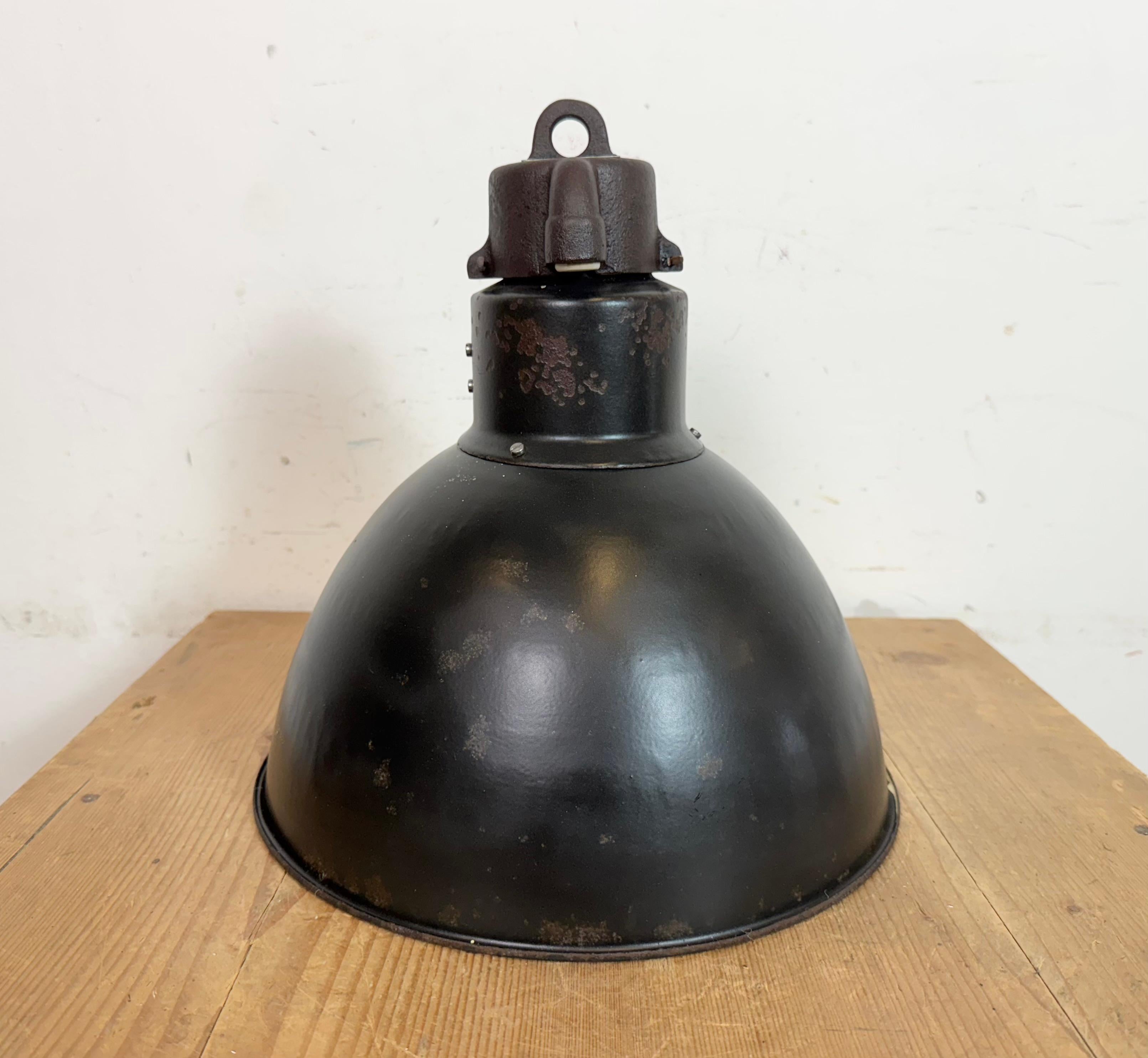 Industrial Bauhaus Black Enamel Pendant Light, 1930s For Sale 7
