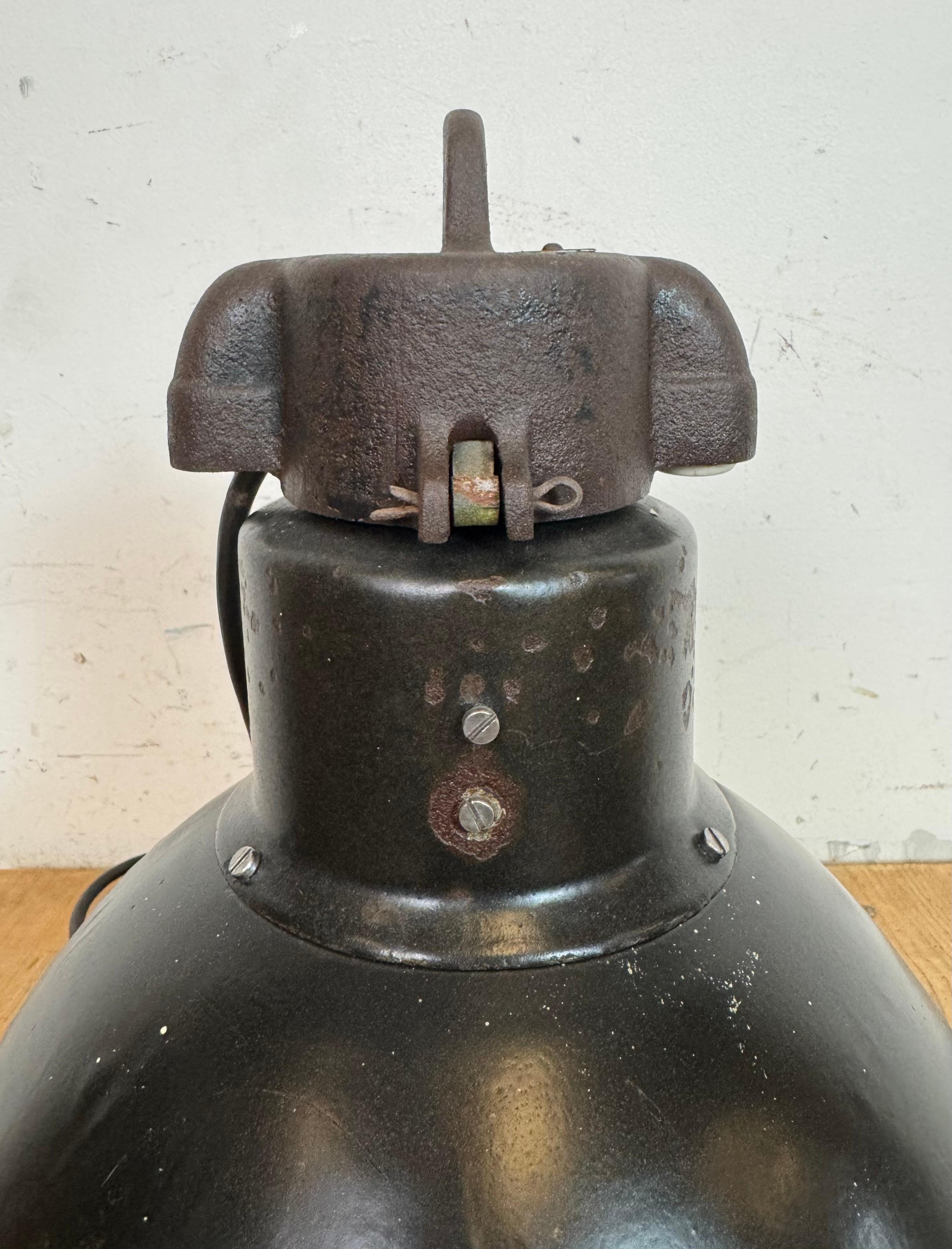 Industrial Bauhaus Black Enamel Pendant Light, 1930s For Sale 9