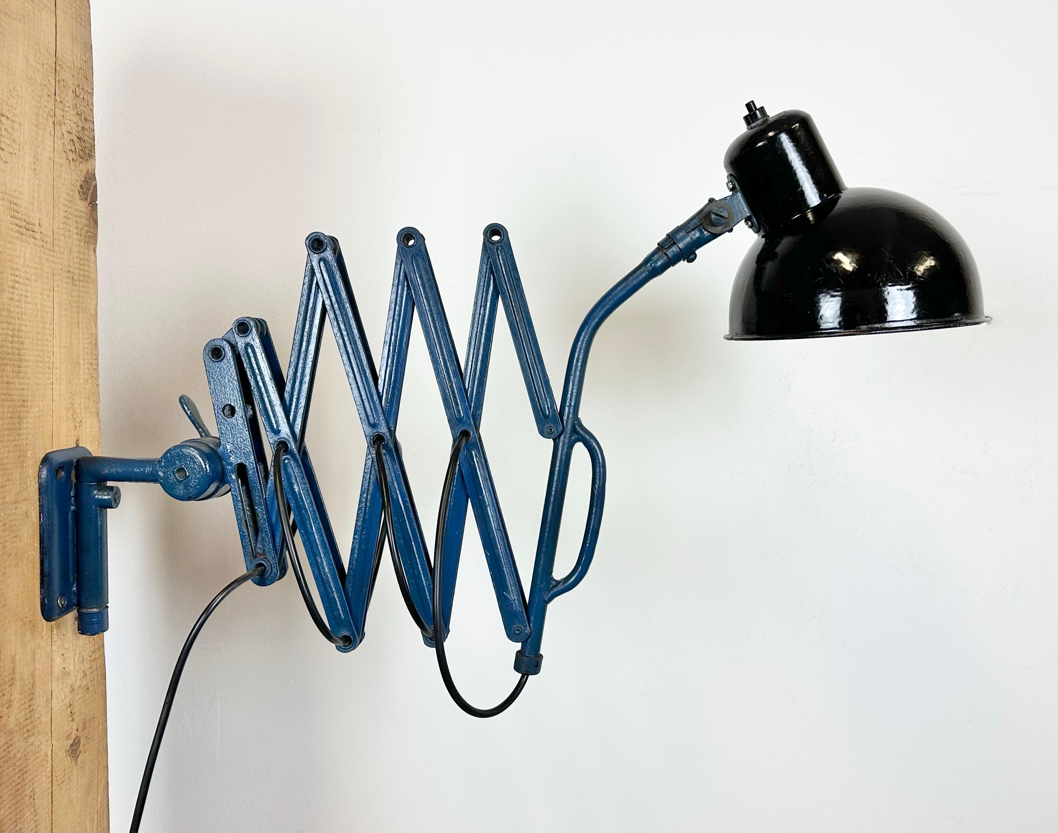 Industrial Bauhaus Black Enamel Scissor Wall Lamp, 1930s 5