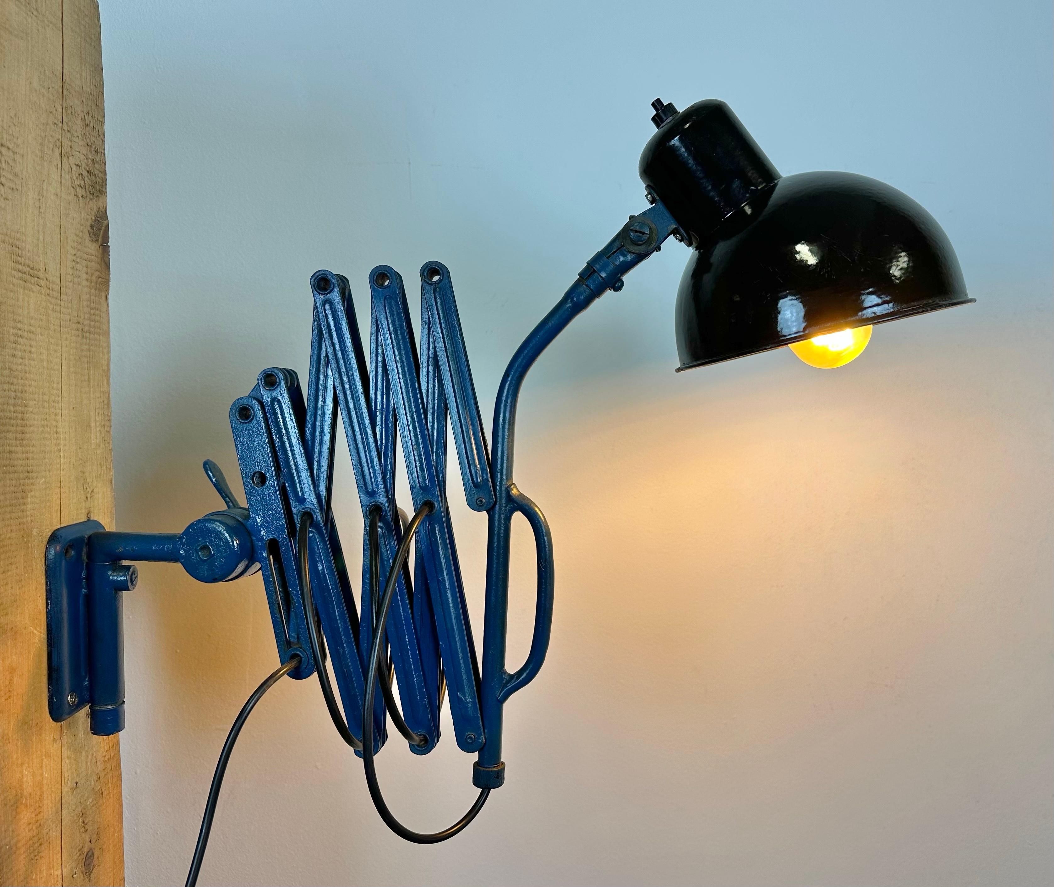 Industrial Bauhaus Black Enamel Scissor Wall Lamp, 1930s 11