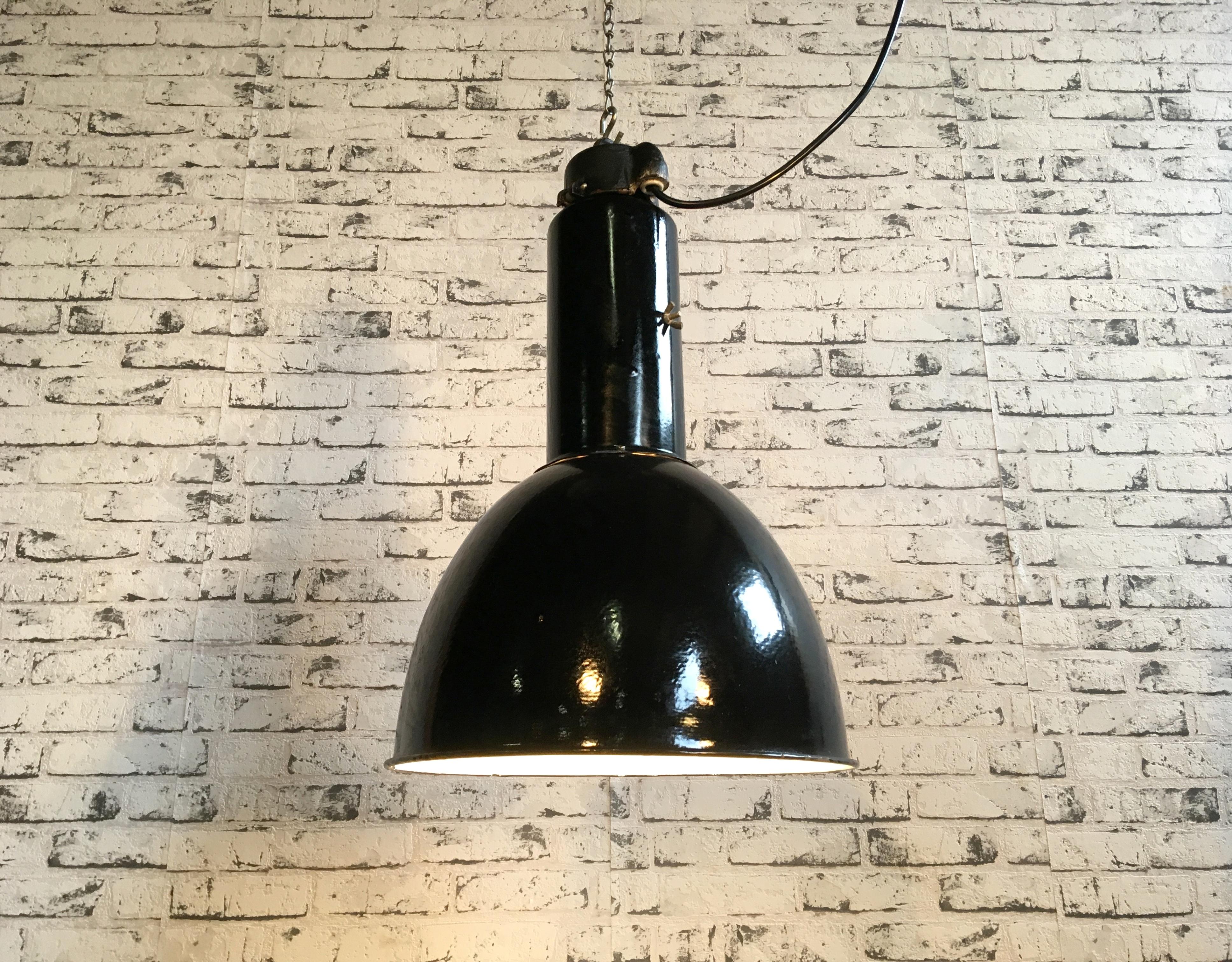 20th Century Industrial Bauhaus Enamel Pendant Lamp, 1930s