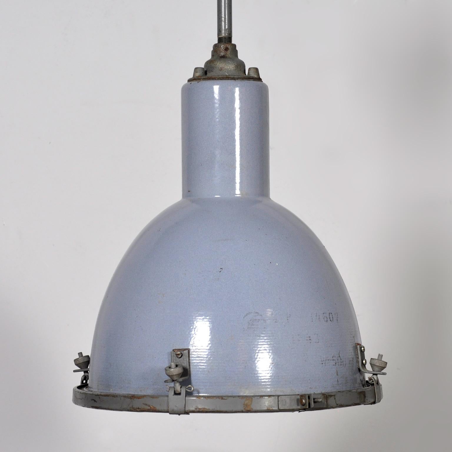 Lámpara colgante industrial Bauhaus, años 50 Industrial en venta