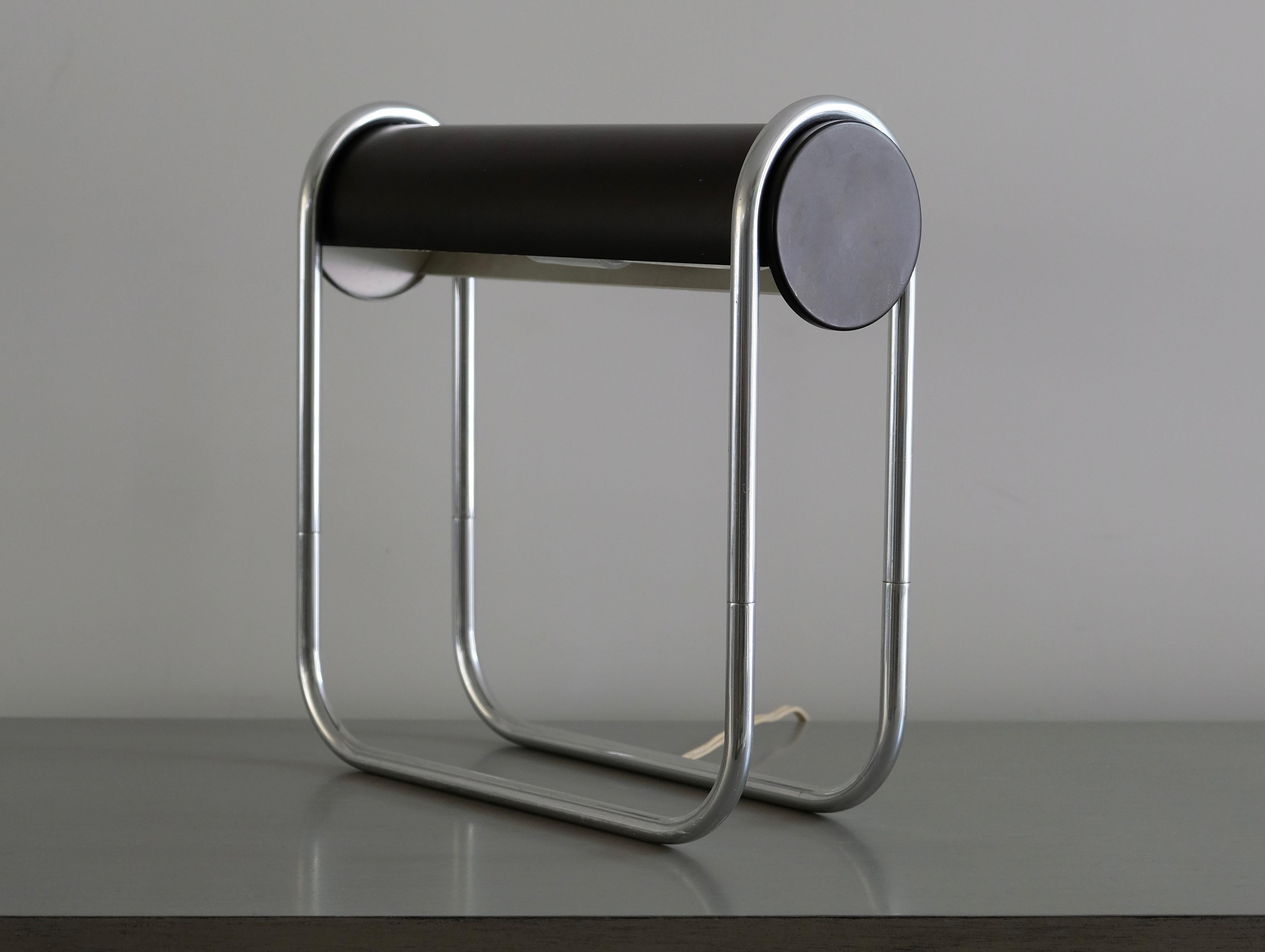 Industrial Bauhaus Style Chrome Nessen Table or Desk Lamp In Good Condition In Palm Springs, CA
