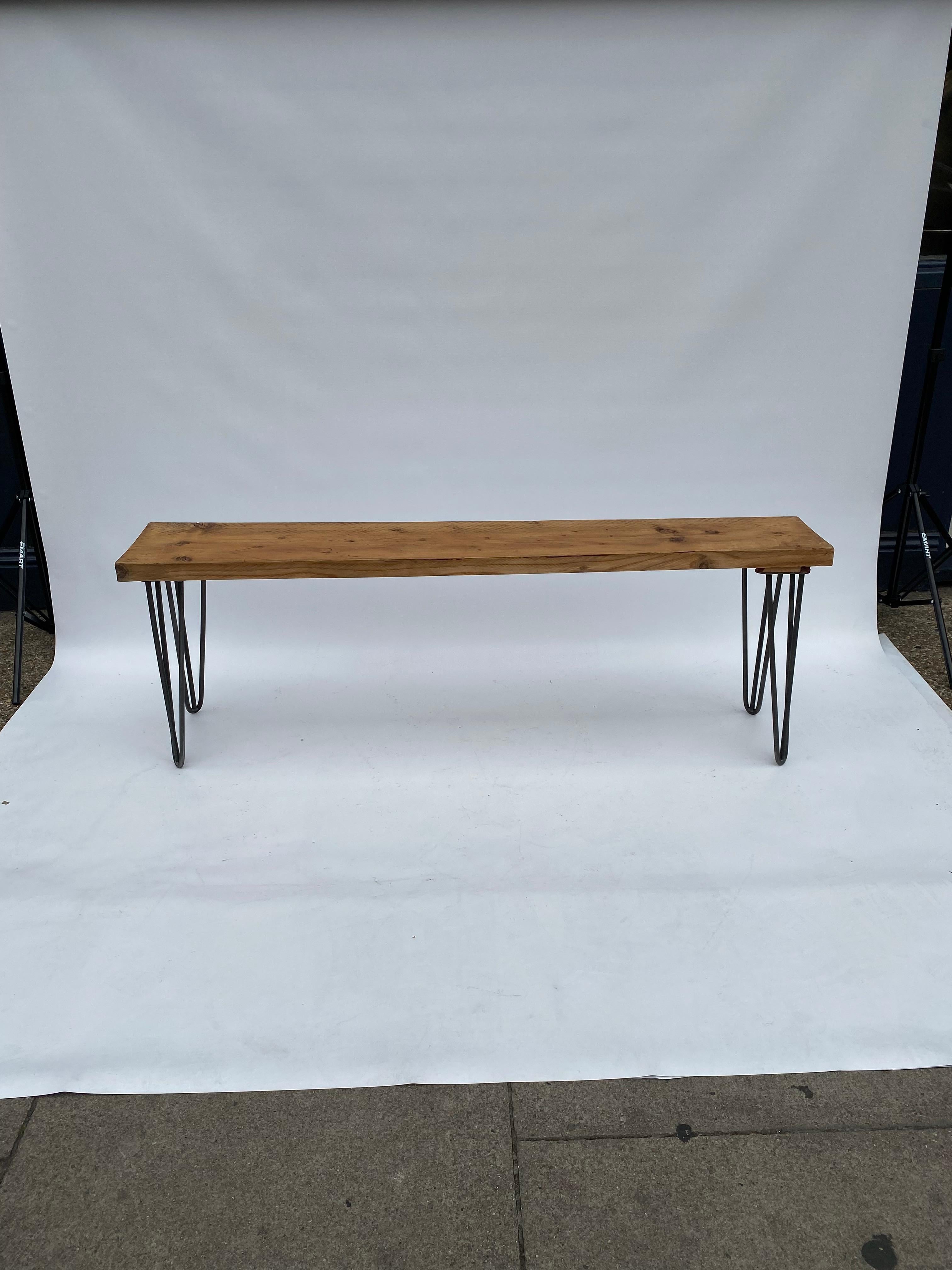 Banc industriel Pieds en épingle à cheveux Wood Midcentury Modern 1980 garden seat Vintage 1 Bon état - En vente à London, GB