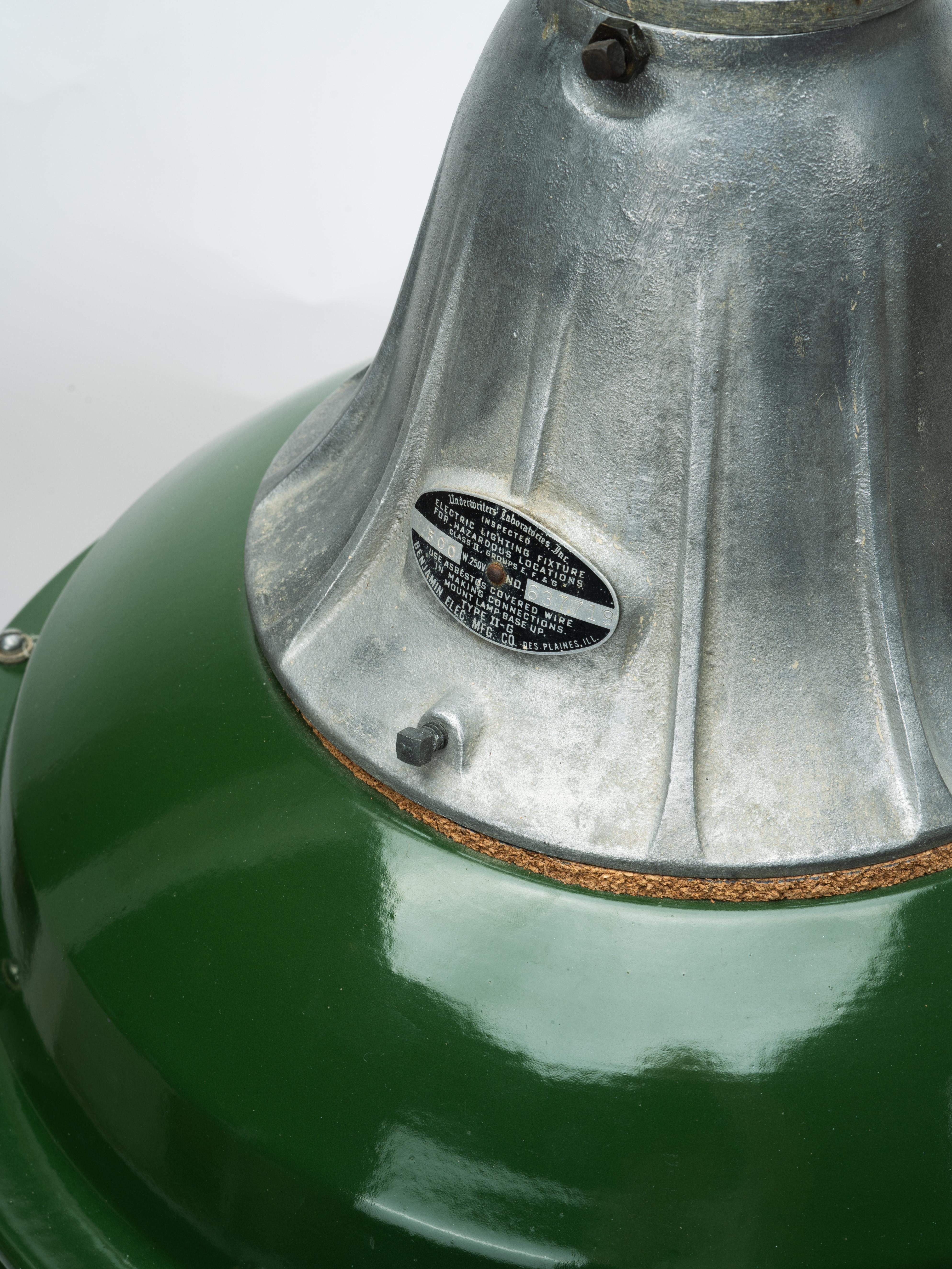 Enameled Industrial Benjamin Explosion Proof Factory Light Fixture