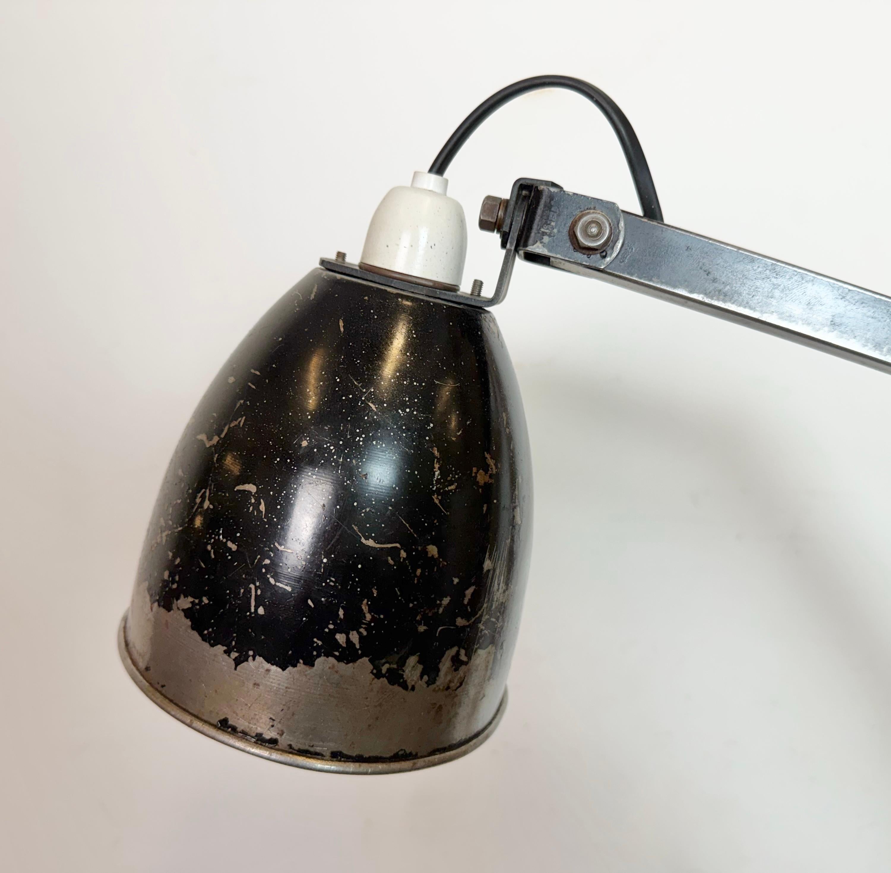 Industrial Black Adjustable Wall Lamp from Memlite, 1960s en Bueno estado para la venta en Kojetice, CZ
