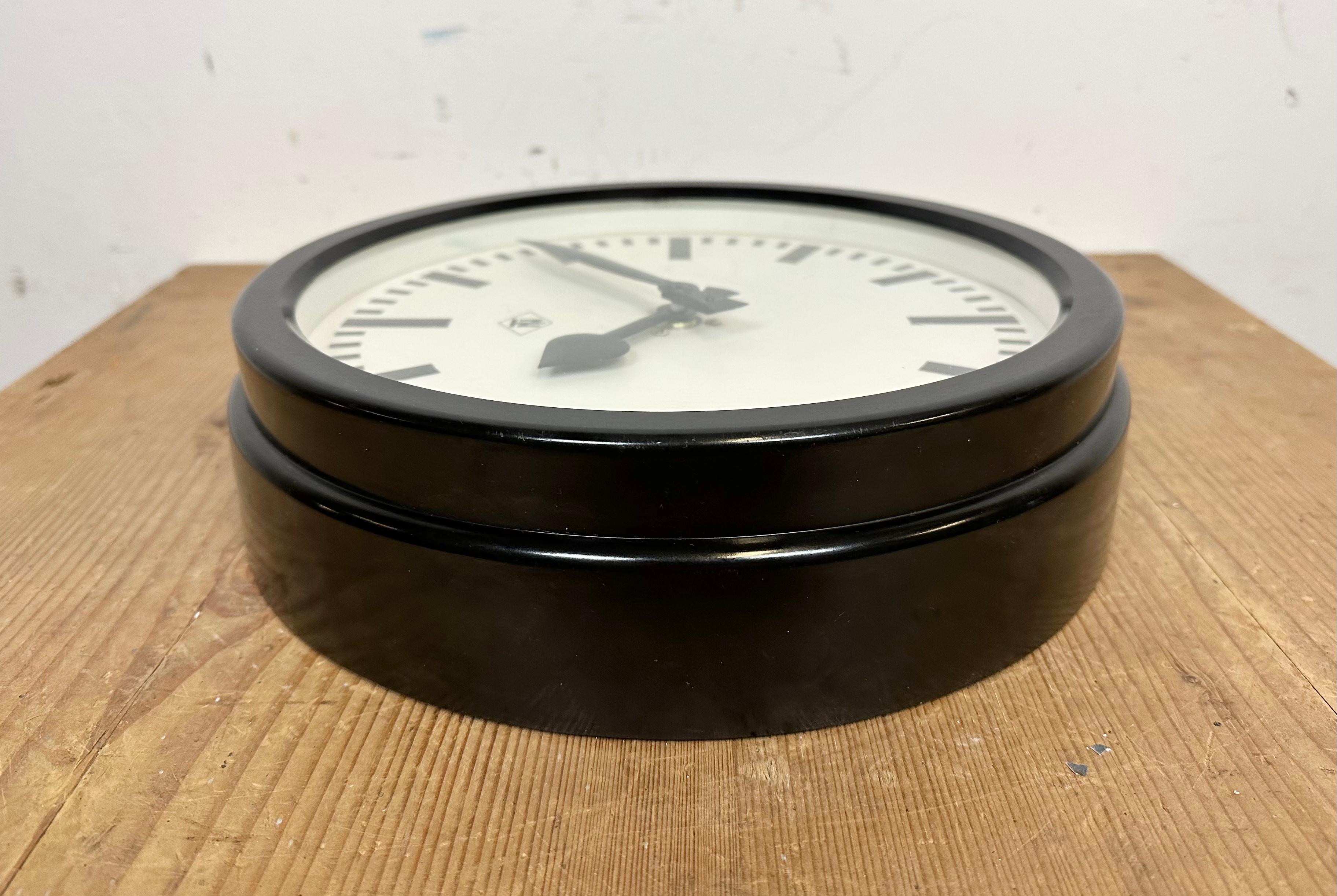 Industrial Black Bakelite Station Wall Clock from TN, 1940s For Sale 7