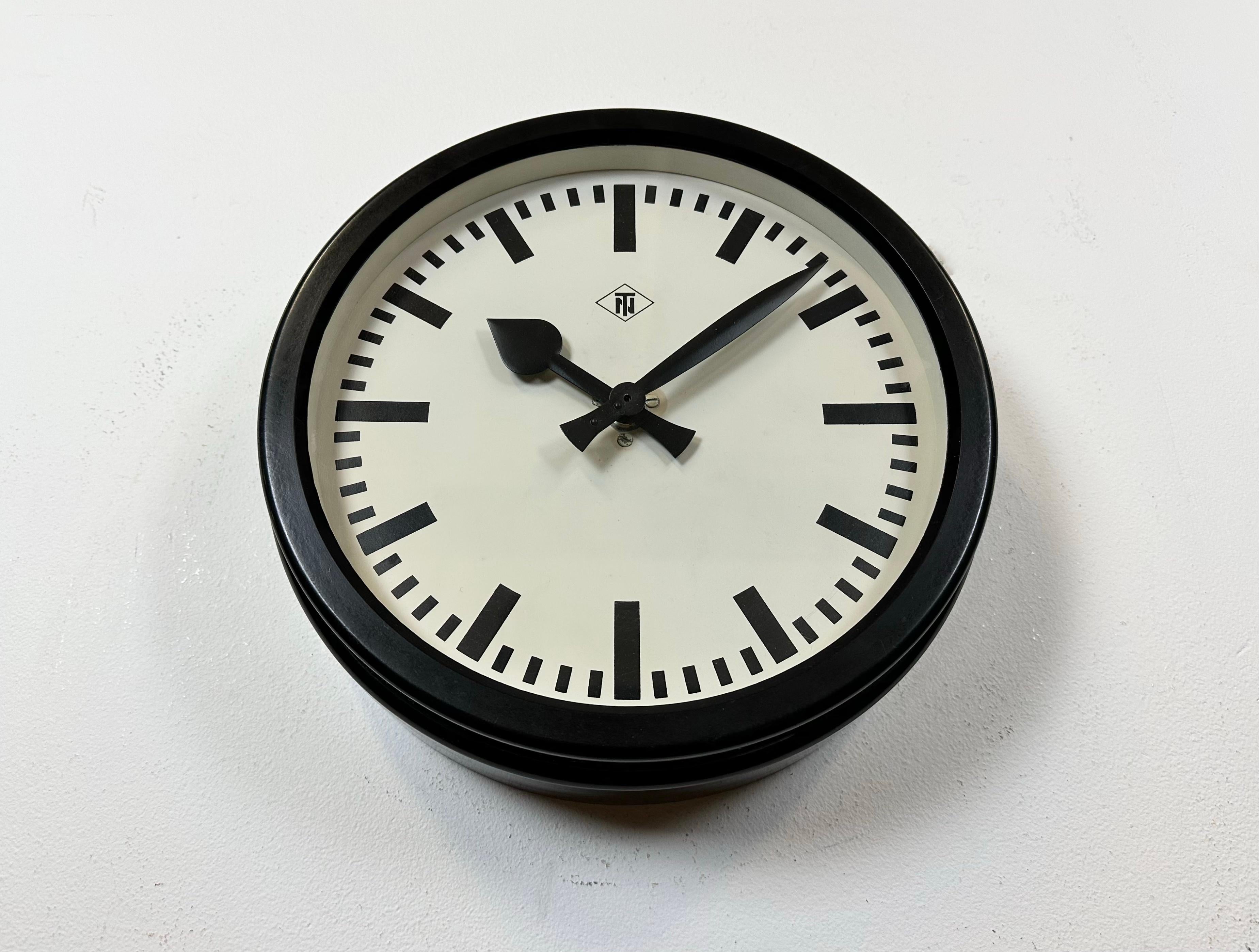 Industrial Black Bakelite Station Wall Clock from TN, 1940s For Sale 1