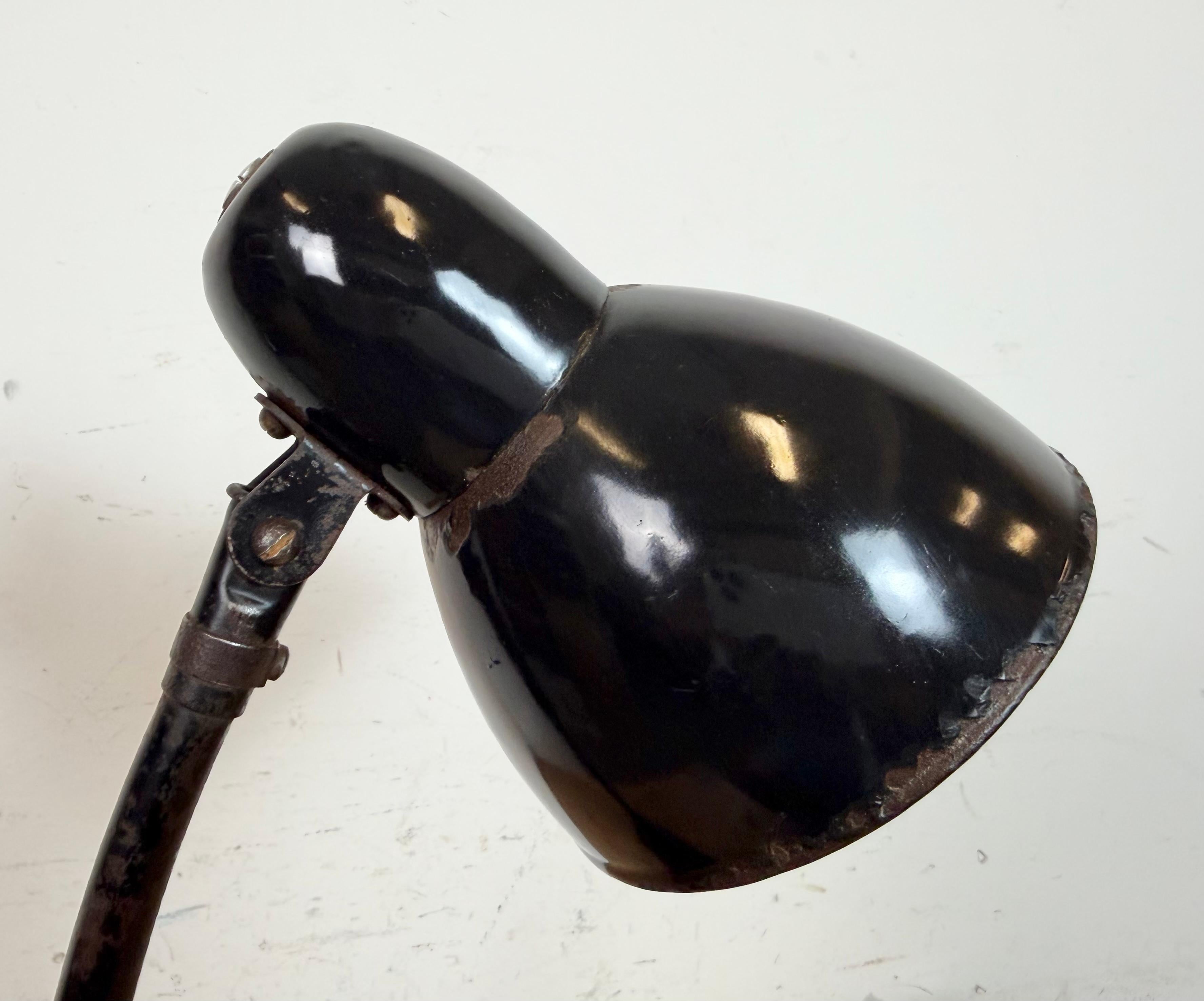 Industrial Black Enamel Bauhaus Desk Lamp, 1930s en venta 5