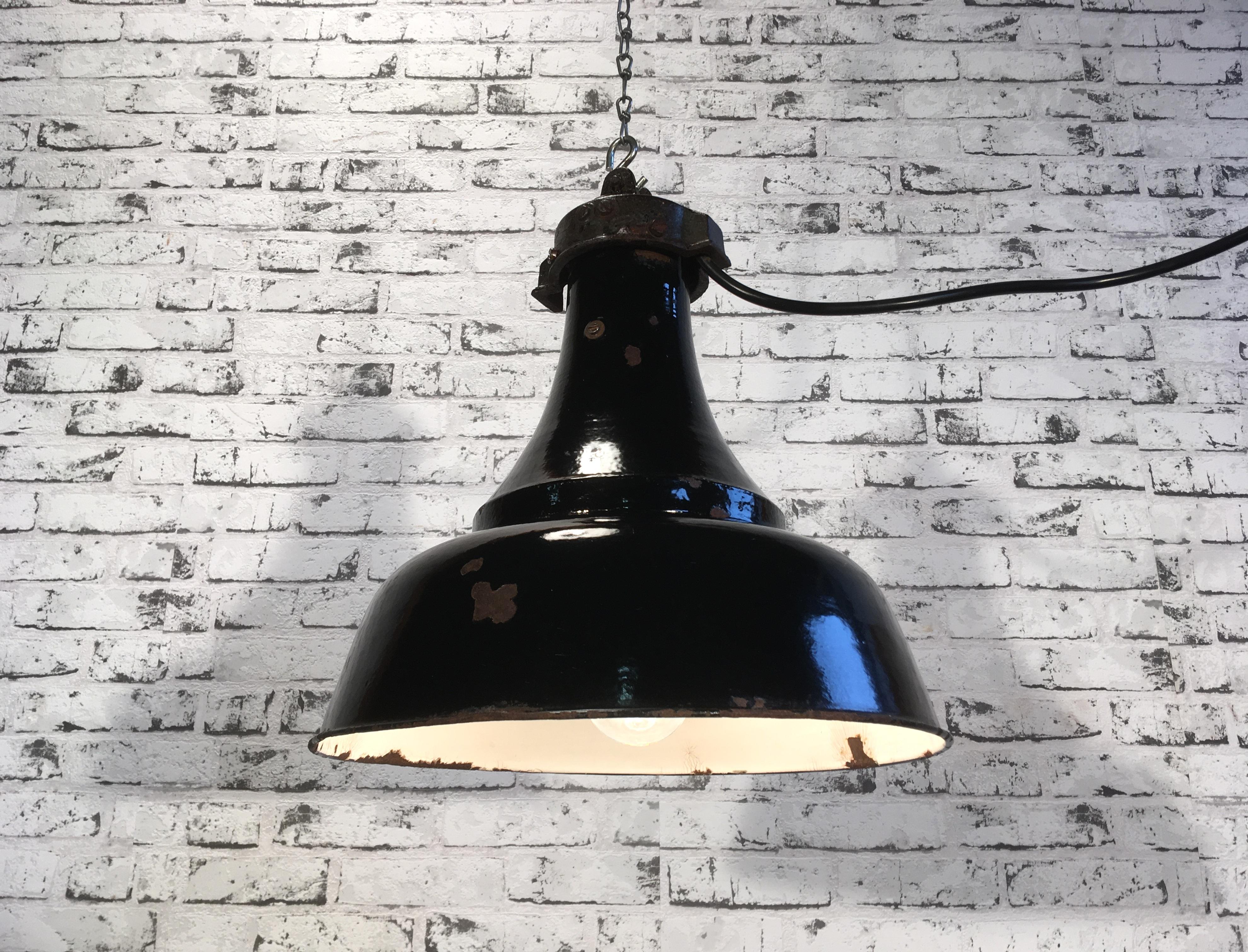 20th Century Industrial Black Enamel Bauhaus Lamp, 1920s