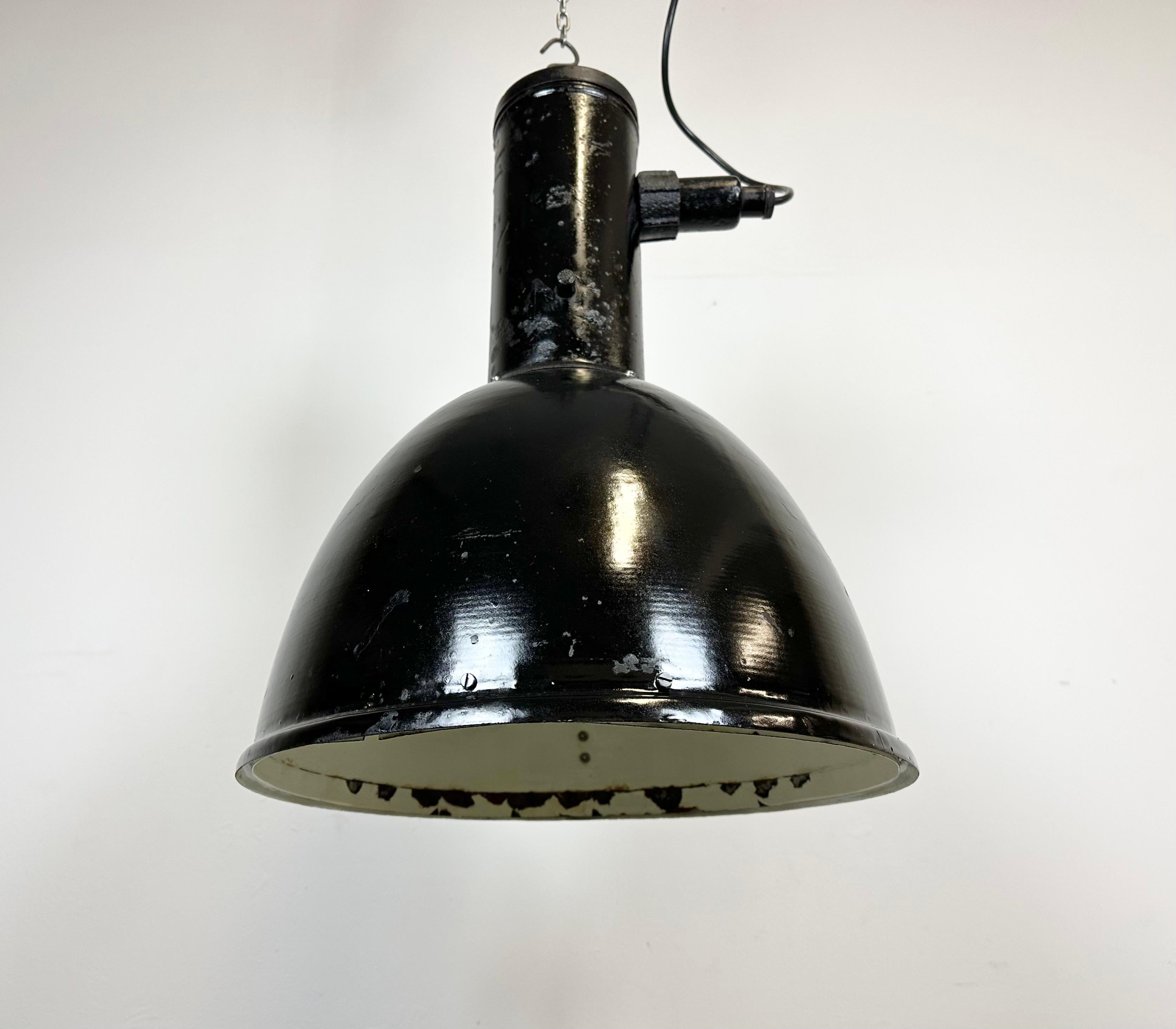 Industrial Black Enamel Factory Hanging Lamp, 1950s For Sale 5