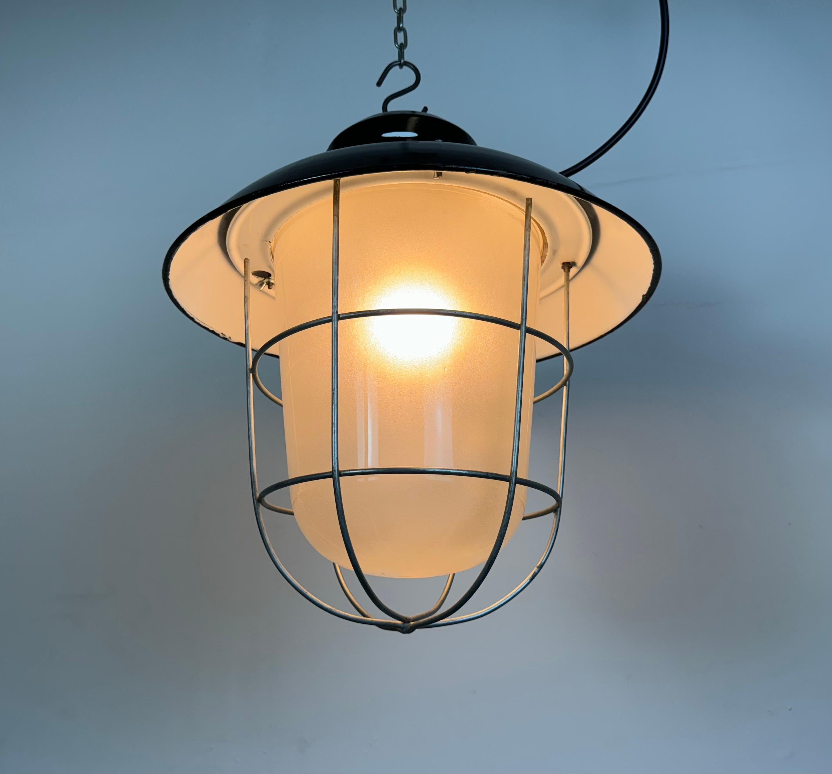 Industrial Black Enamel Factory Hanging Lamp, 1960s For Sale 6