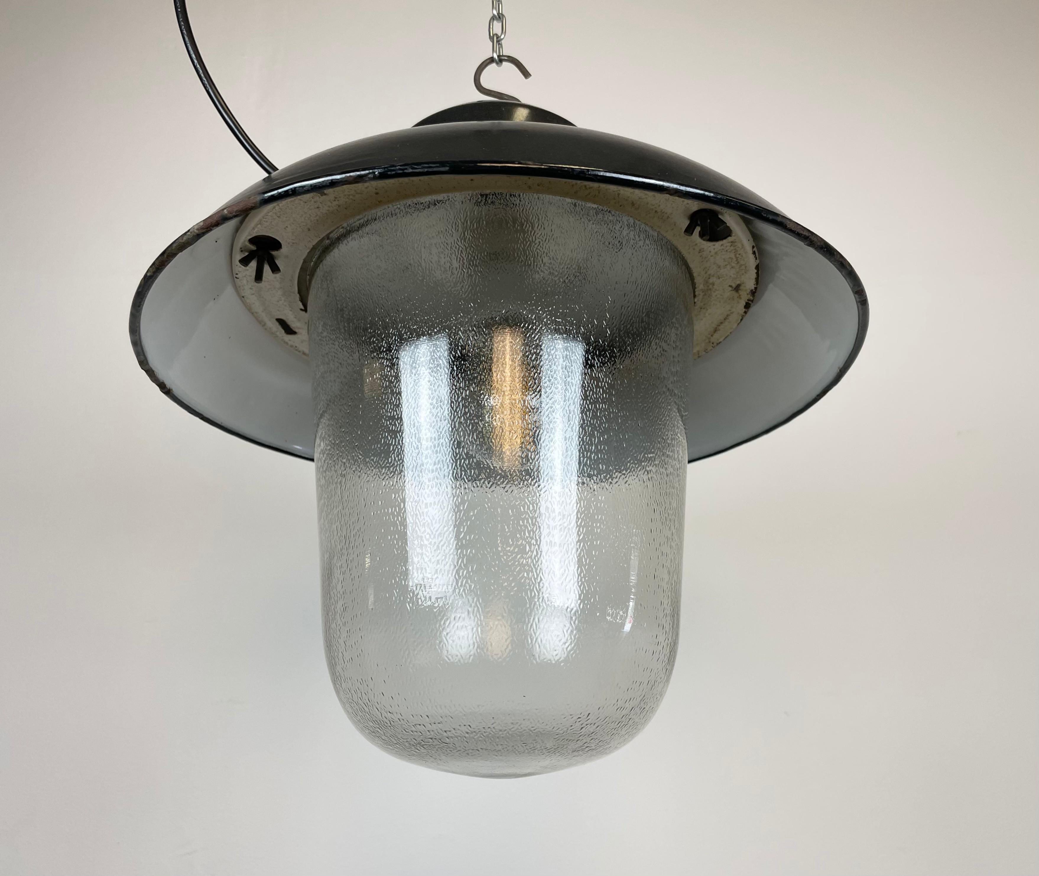 Industrial Black Enamel Factory Hanging Lamp, 1960s For Sale 2