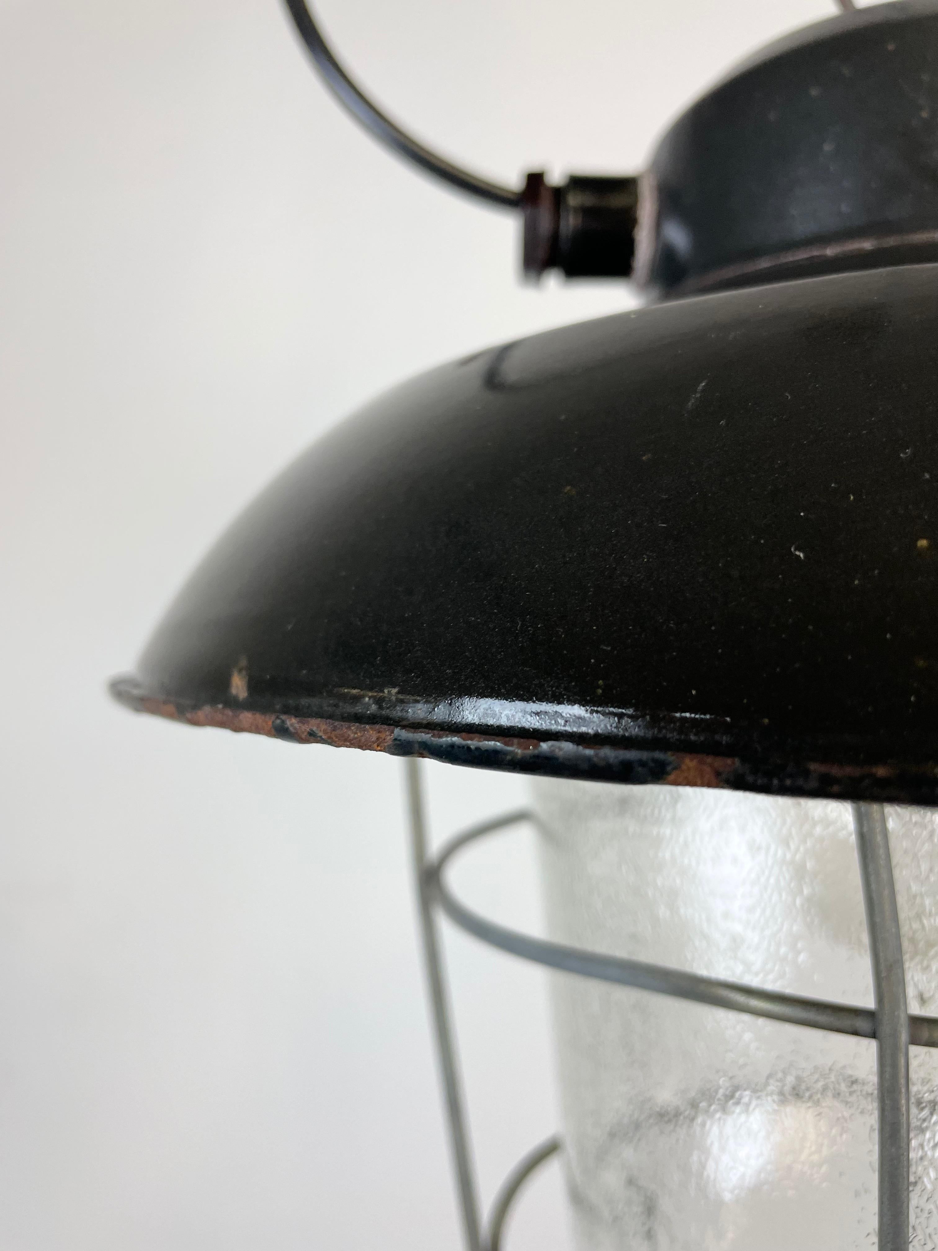 Industrial Black Enamel Factory Hanging Lamp, 1960s For Sale 3