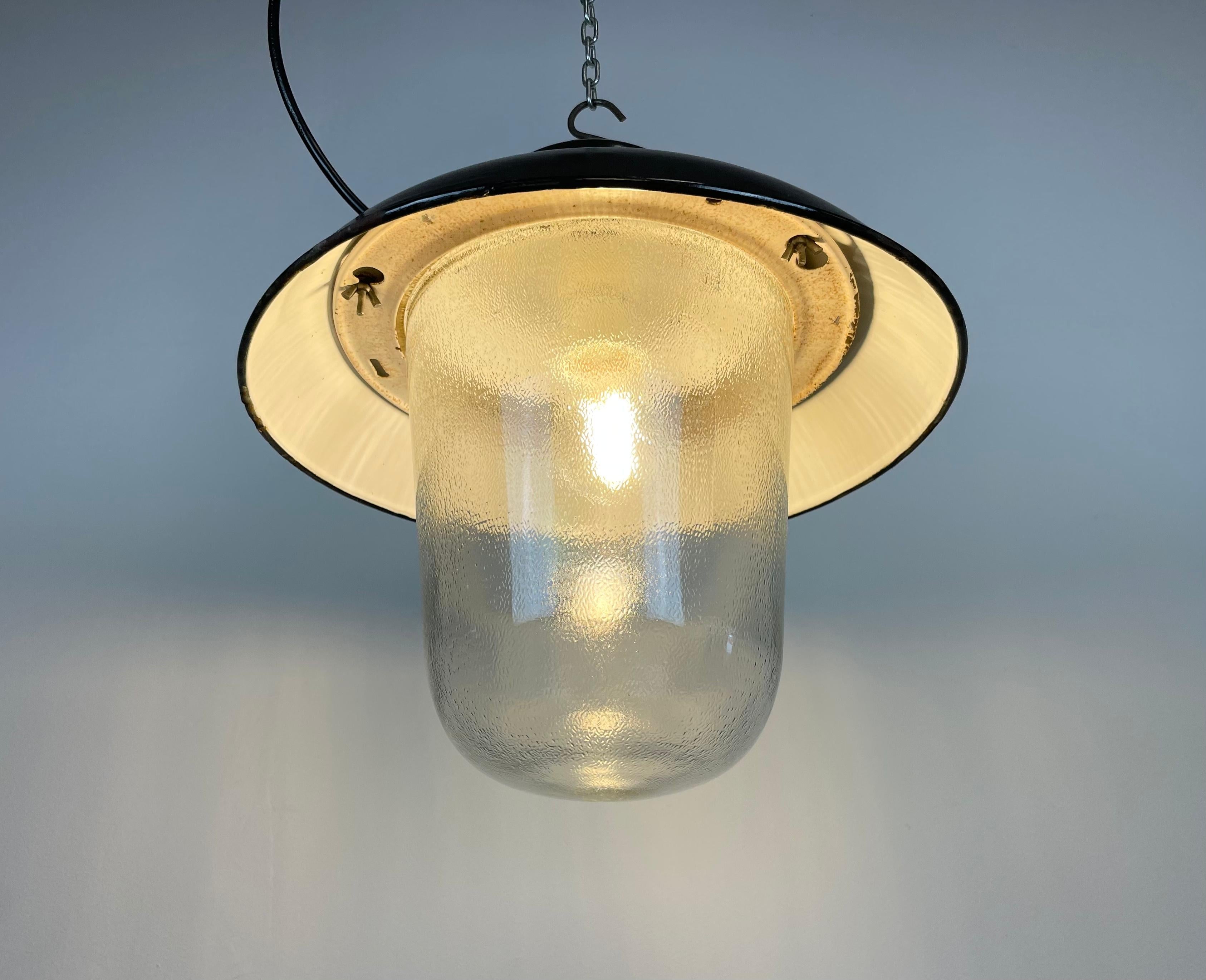 Industrial Black Enamel Factory Hanging Lamp, 1960s For Sale 4