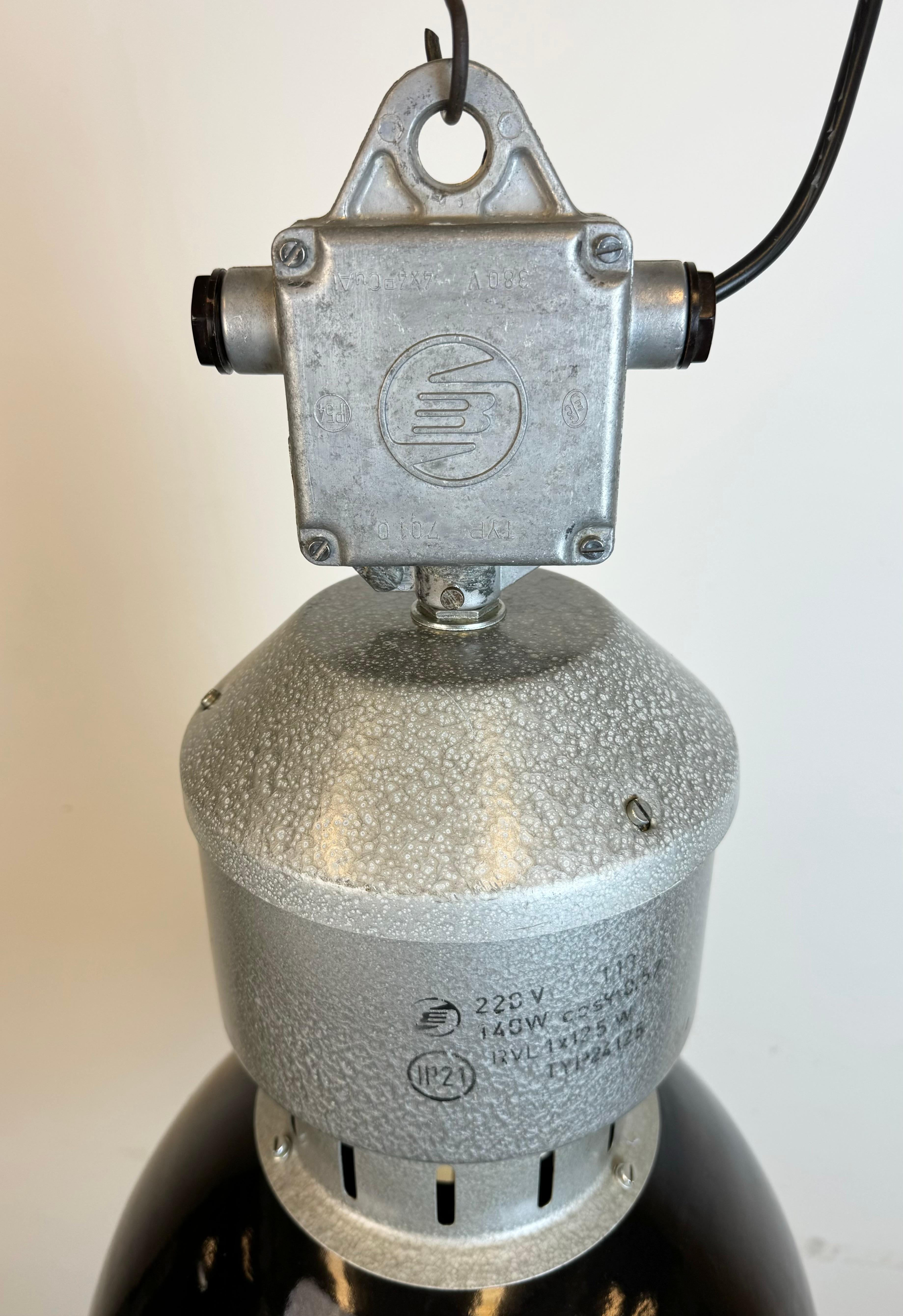 Industrielle schwarze Emaille-Fabrik-Lampe aus Elektrosvit, 1960er Jahre im Angebot 6