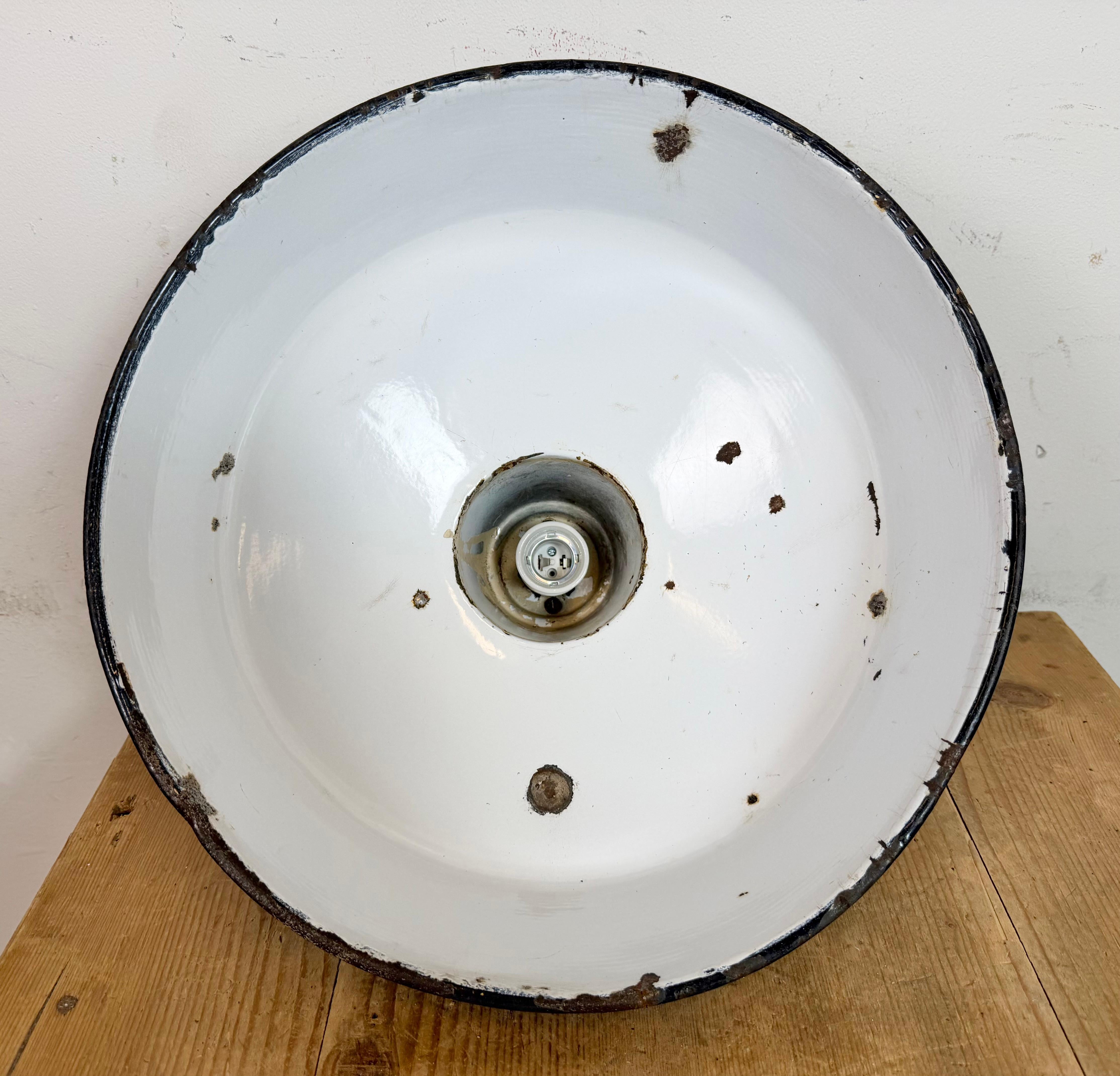 Industrial Black Enamel Factory Lamp with Cast Iron Top, 1950s For Sale 10