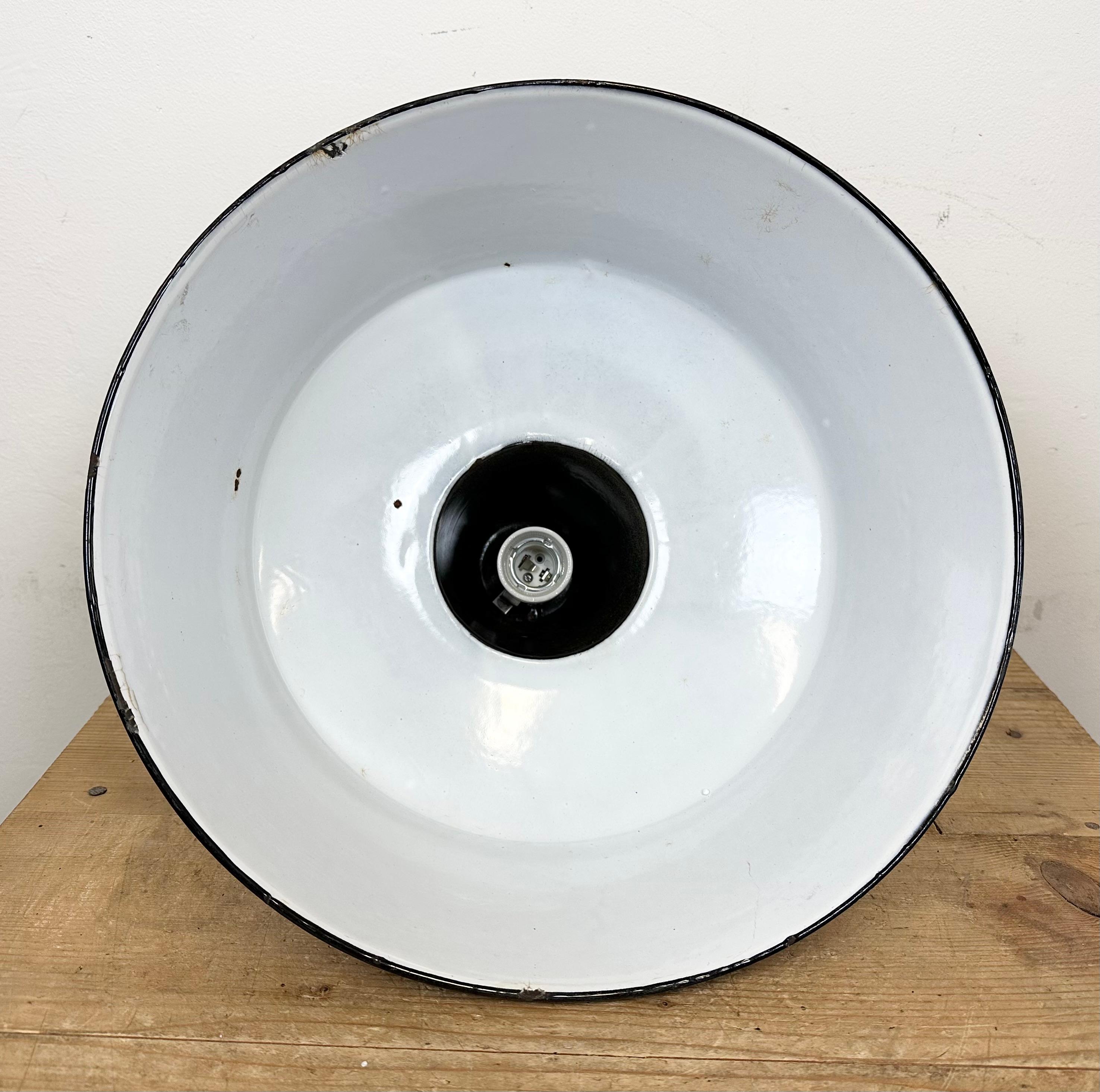 Industrial Black Enamel Factory Lamp with Cast Iron Top, 1950s For Sale 12
