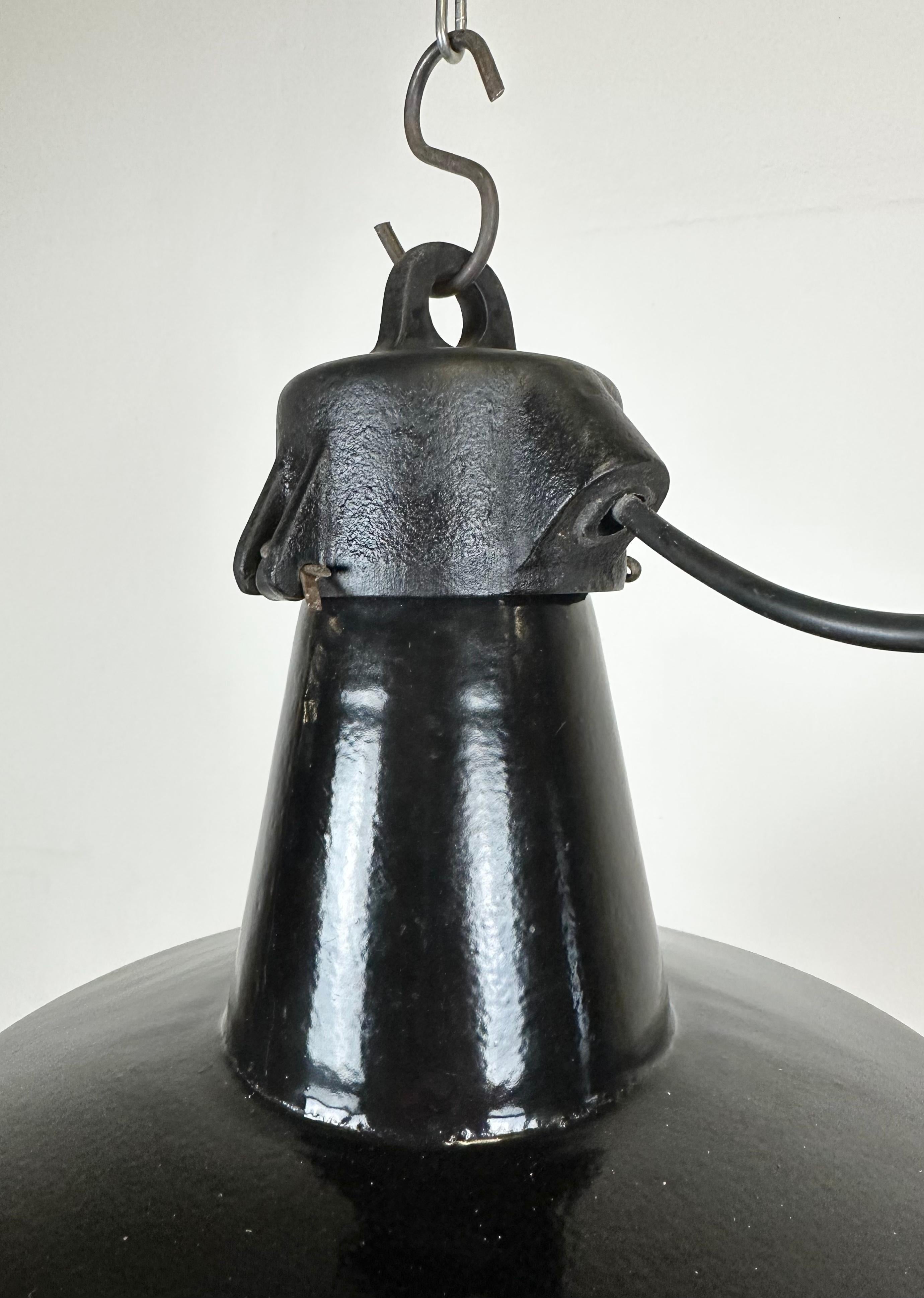 Industrial Black Enamel Factory Lamp with Cast Iron Top, 1960s For Sale 2