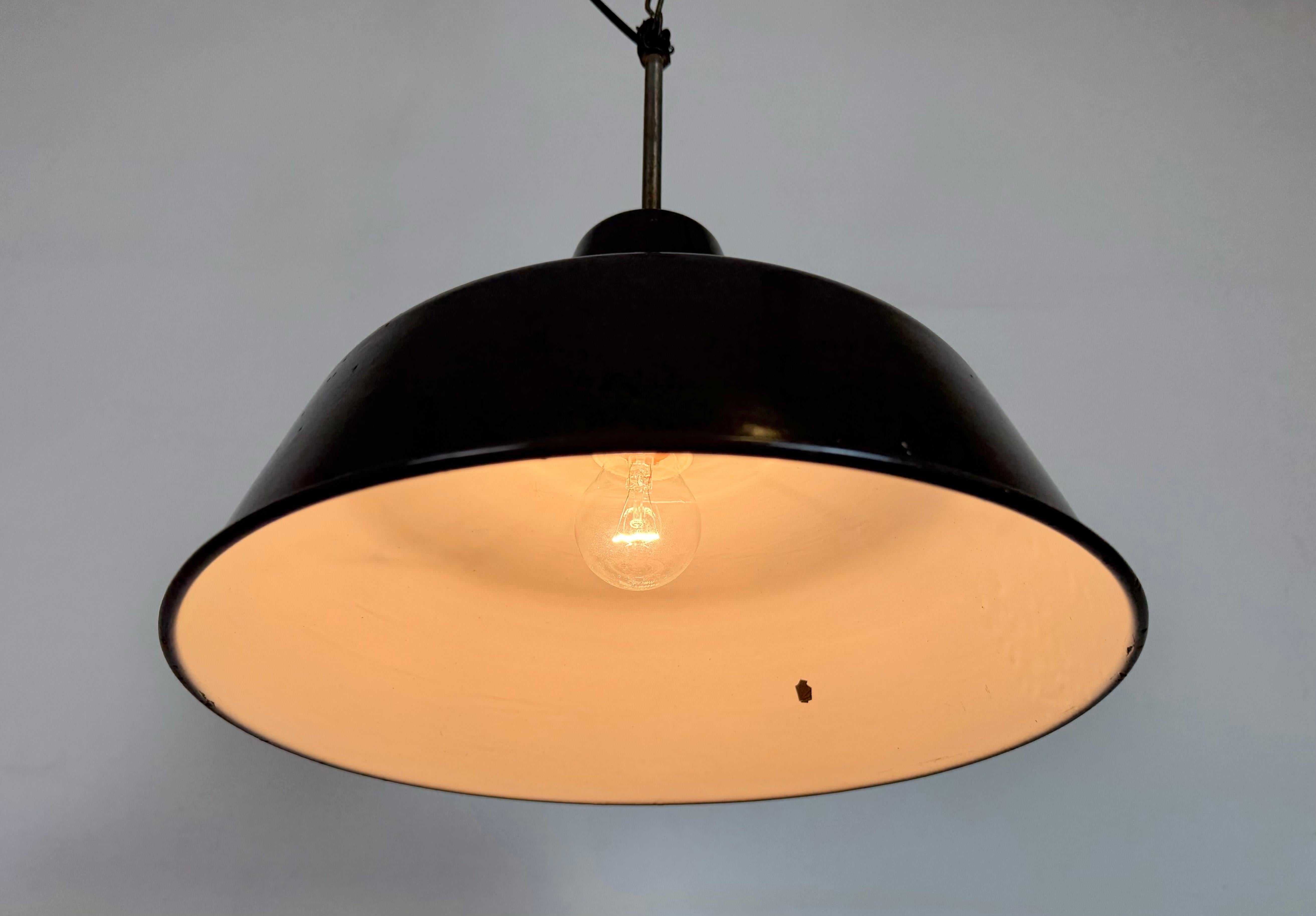 Industrial Black Enamel Factory Lamp with Iron Top, 1950s For Sale 5