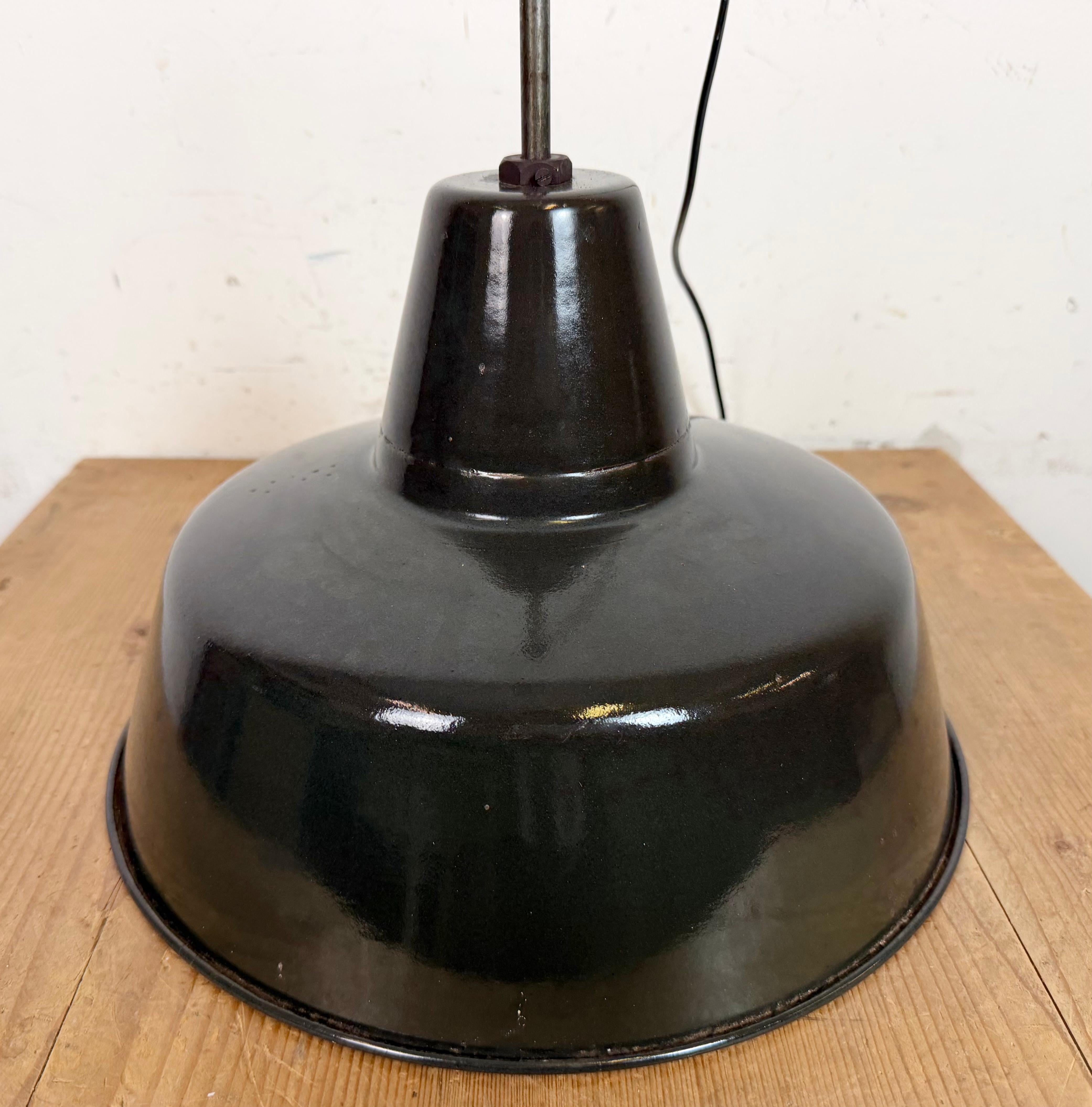 Industrial Black Enamel Factory Lamp with Iron Top, 1950s For Sale 7