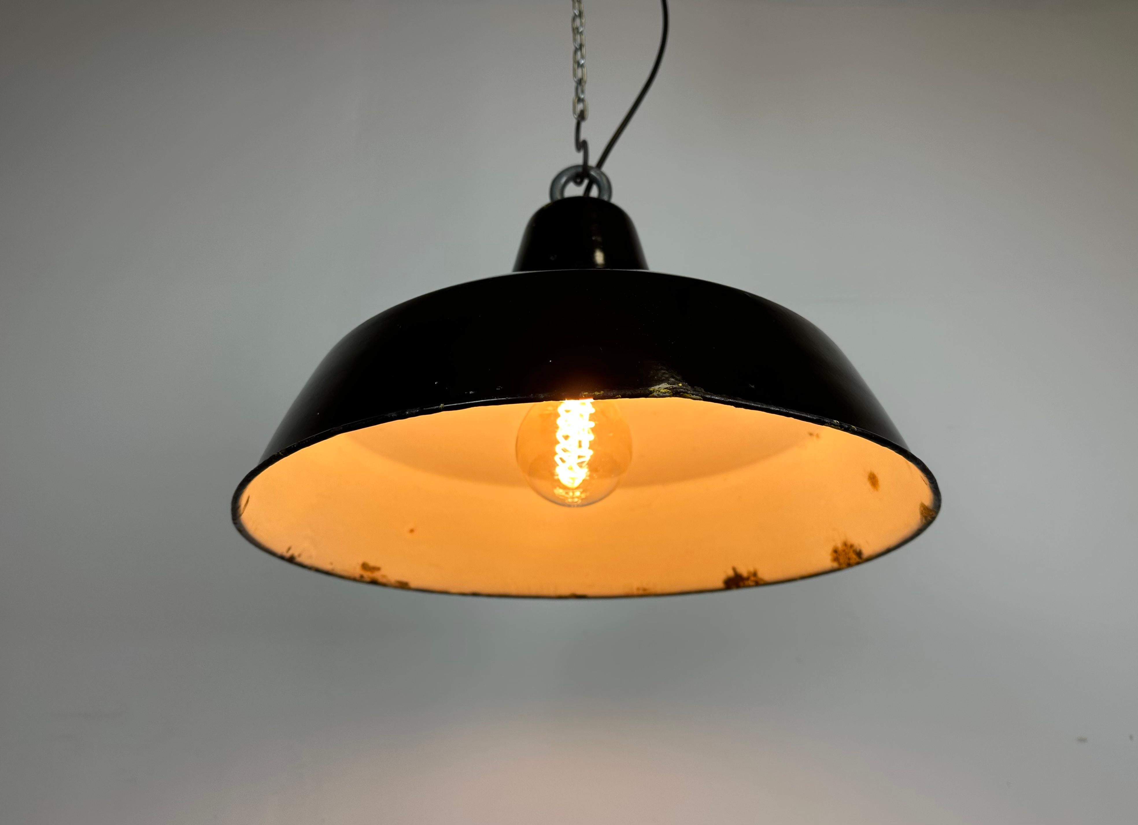 Industrial Black Enamel Factory Lamp with Iron Top, 1960s For Sale 5