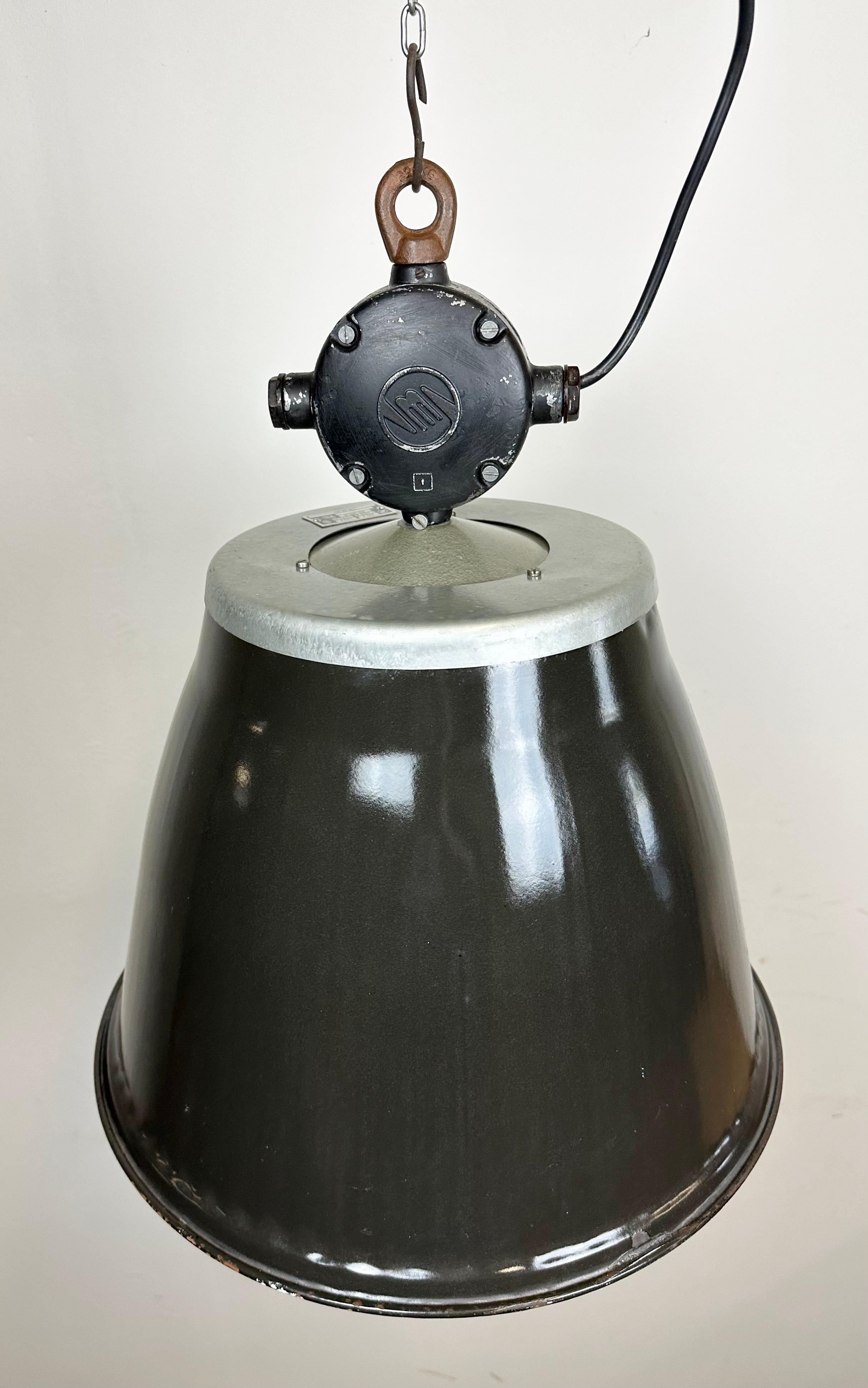 Industrial Black Enamel Factory Pendant Lamp, 1960s For Sale 3