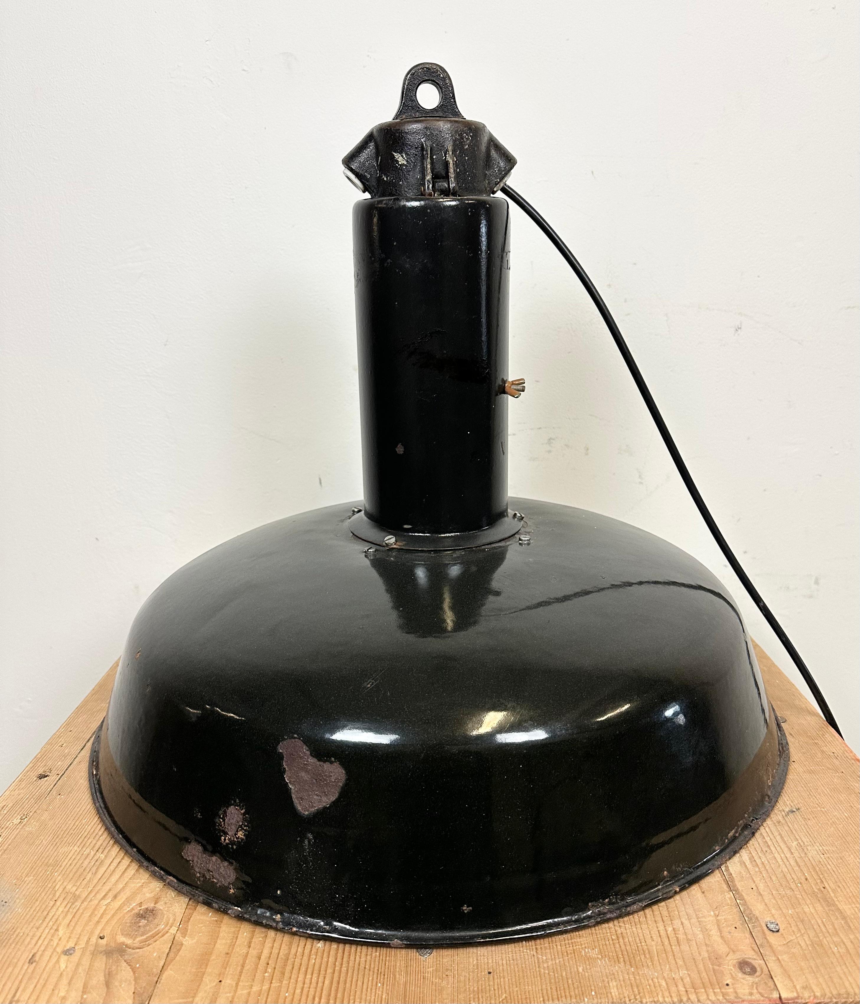 Industrial Black Enamel Factory Pendant Lamp with Iron Top, 1950s For Sale 5