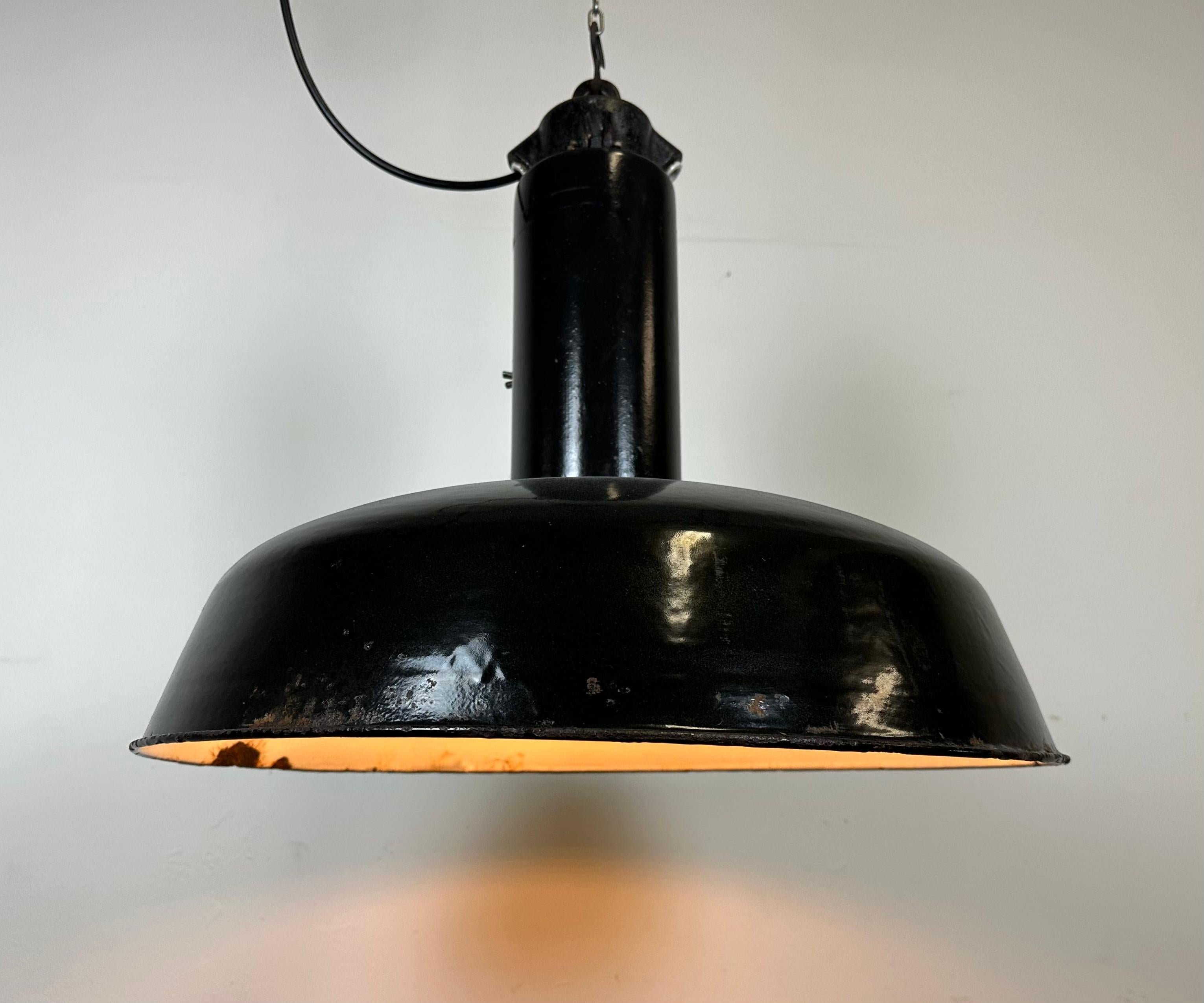 Industrial Black Enamel Factory Pendant Lamp with Iron Top, 1950s For Sale 3