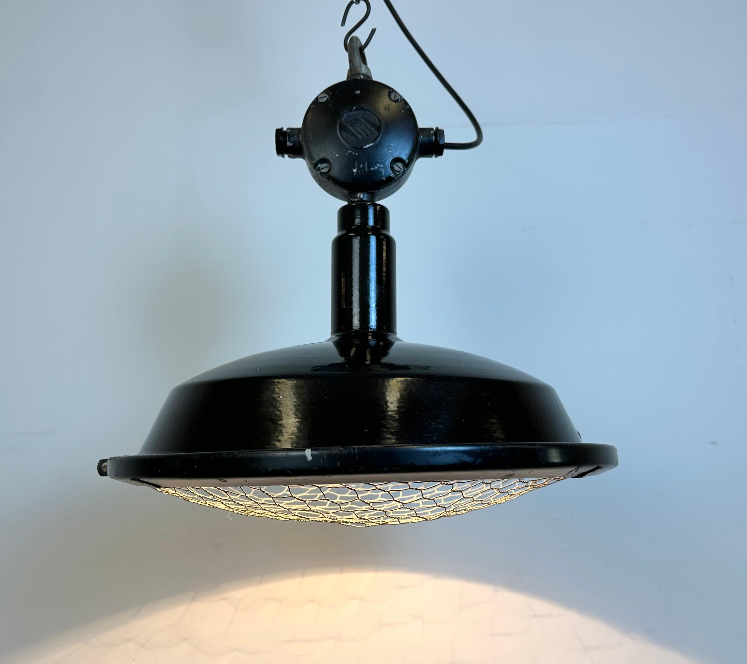 Industrial Black Enamel Factory Pendant Lamp with Protective Grid, 1950s For Sale 4