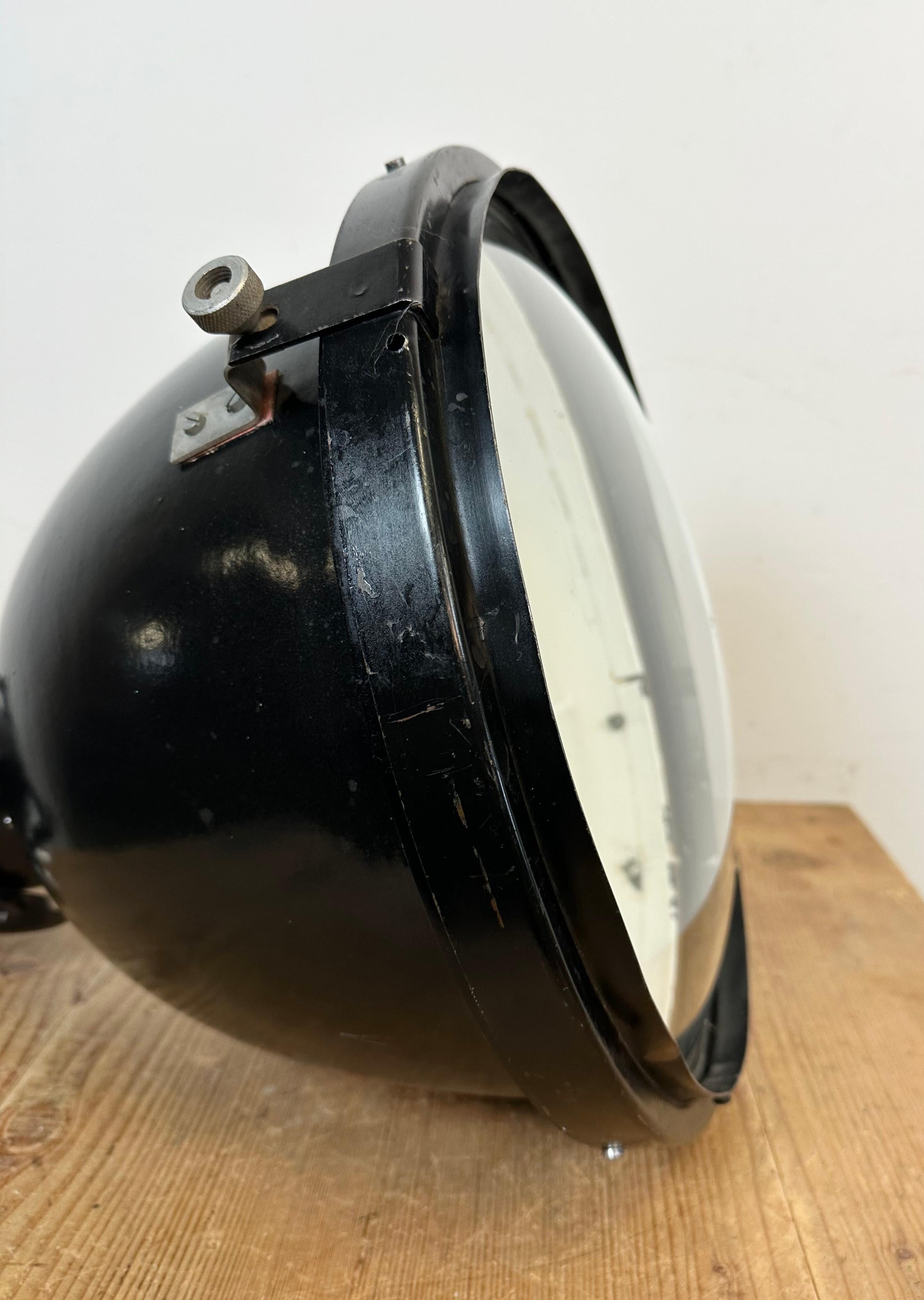 Industrial Black Enamel Factory Spotlight with Convex Glass Cover, 1960s For Sale 12