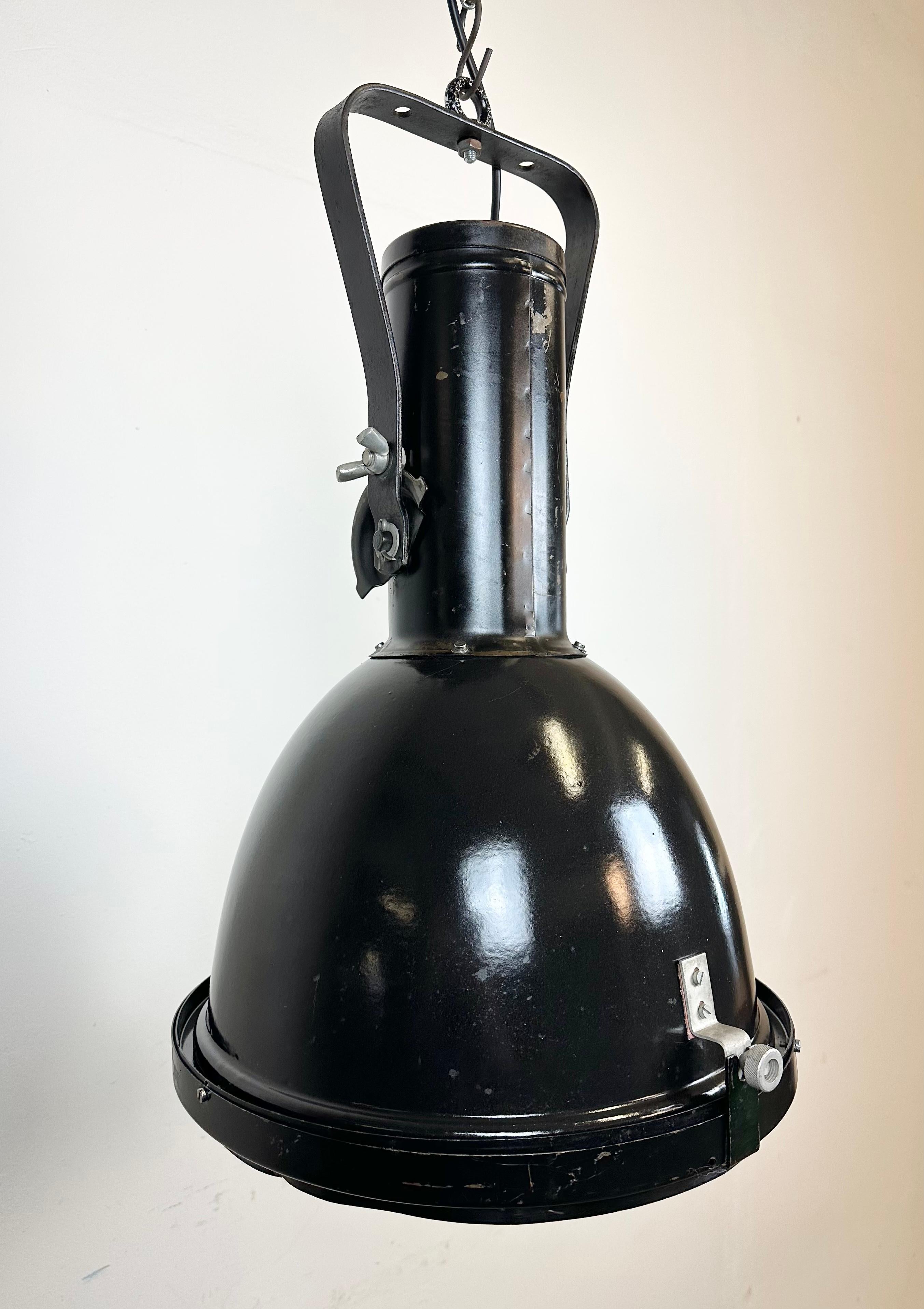 Industrial Black Enamel Factory Spotlight with Convex Glass Cover, 1960s For Sale 2