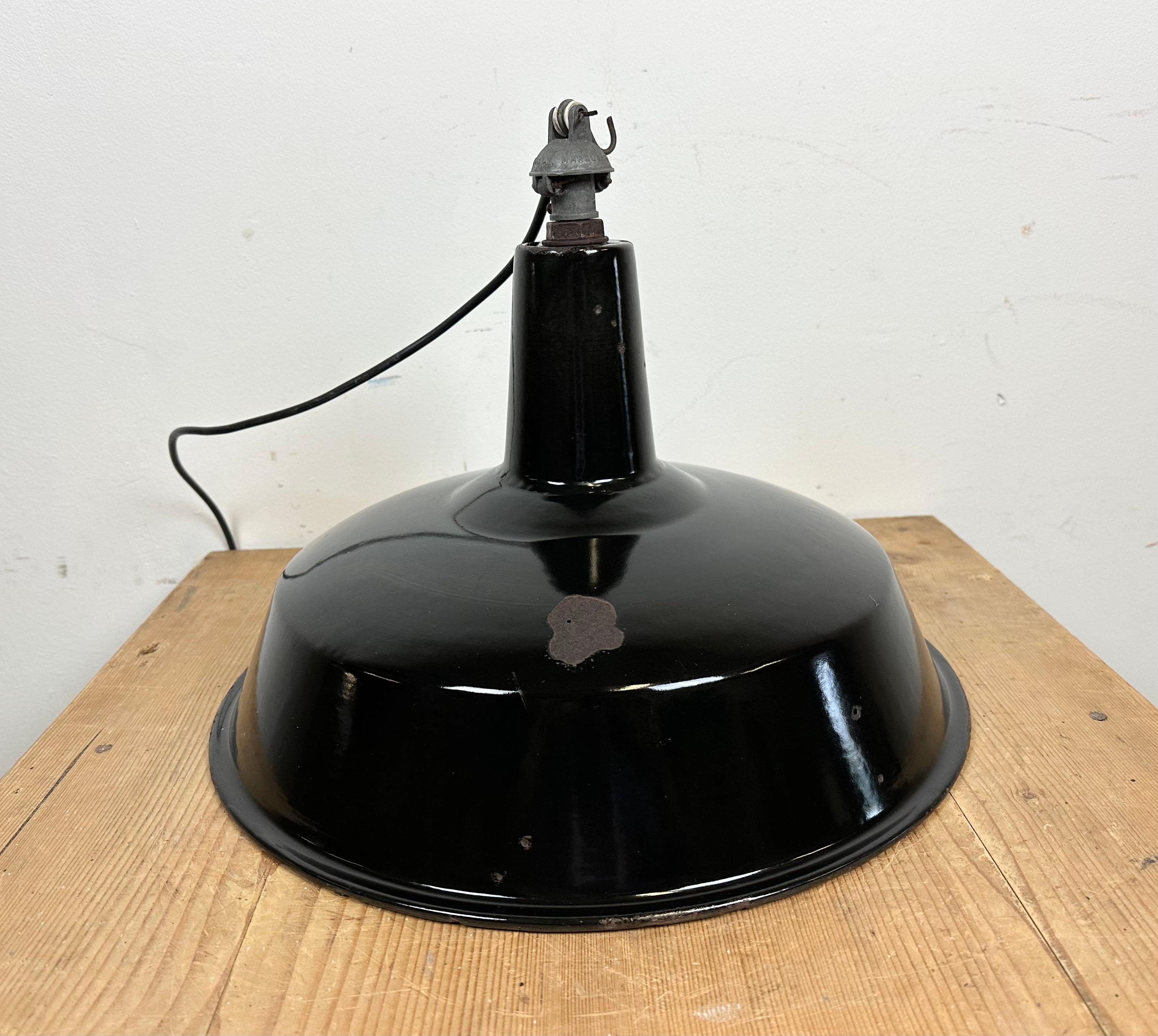 Industrial Black Enamel Hanging Lamp from Reluma, 1950s For Sale 9