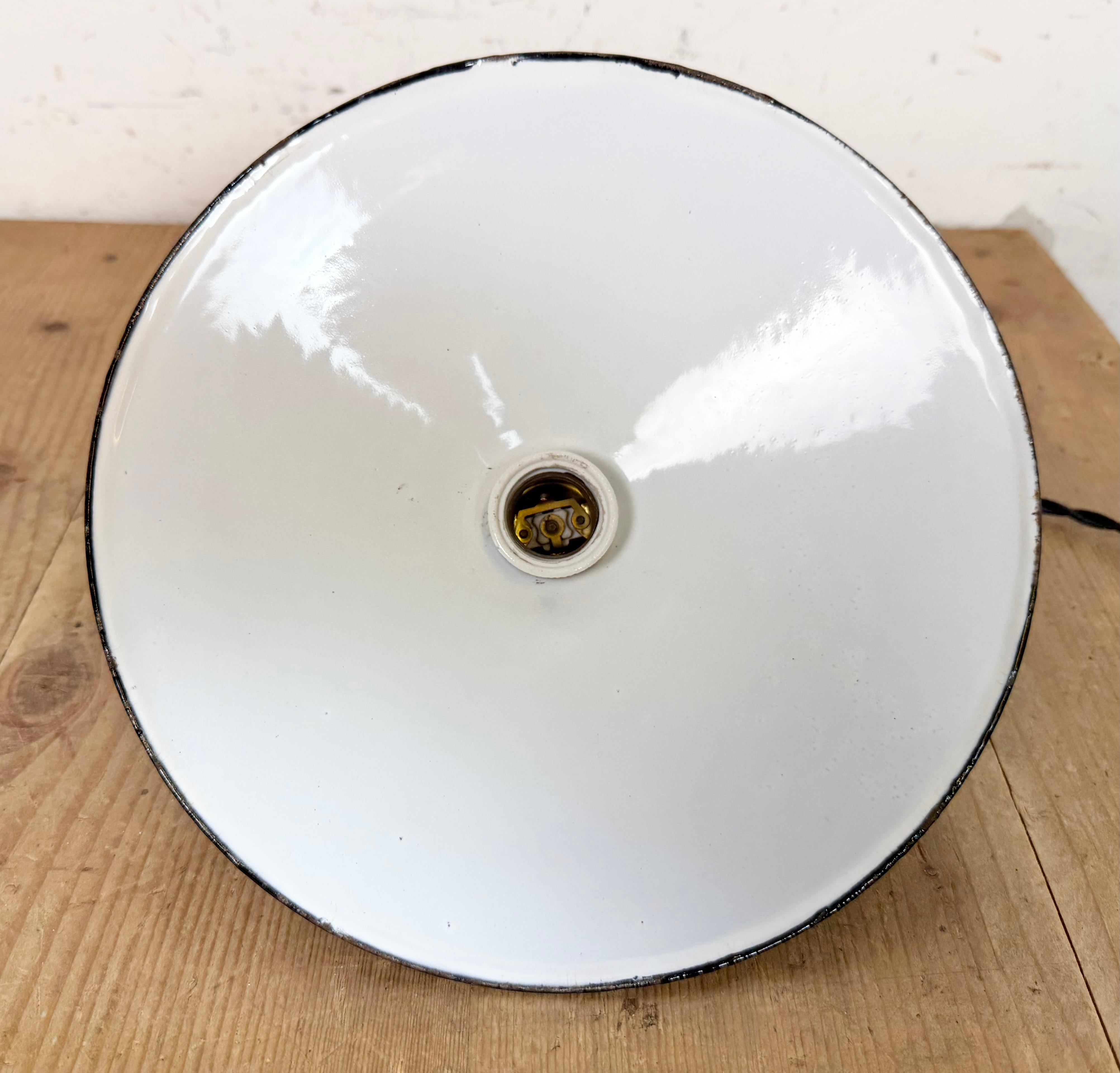 Industrial Black Enamel Light, 1930s im Angebot 7