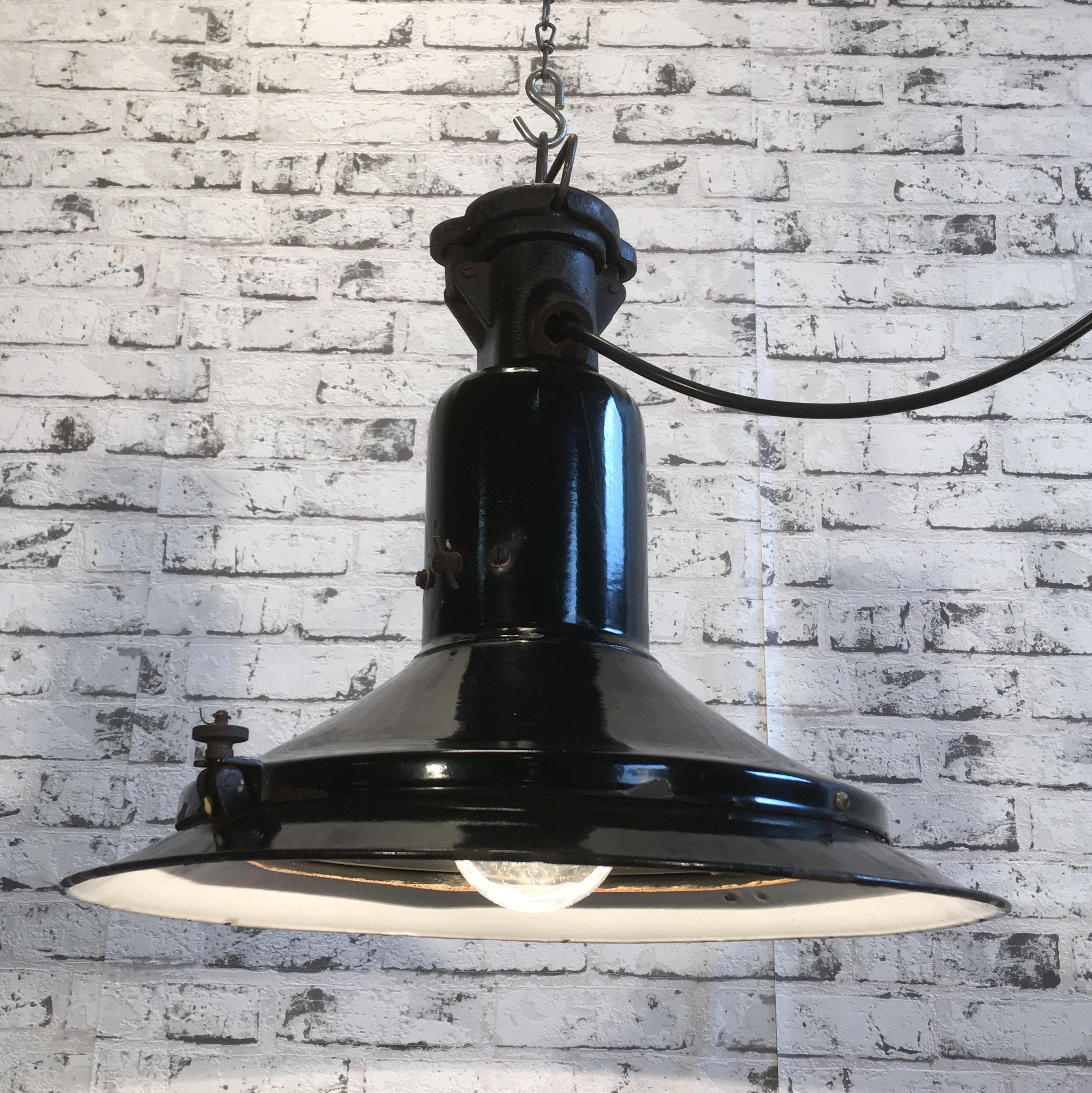 Industrial Black Enamel Pendant Lamp, 1920s In Good Condition In Kojetice, CZ