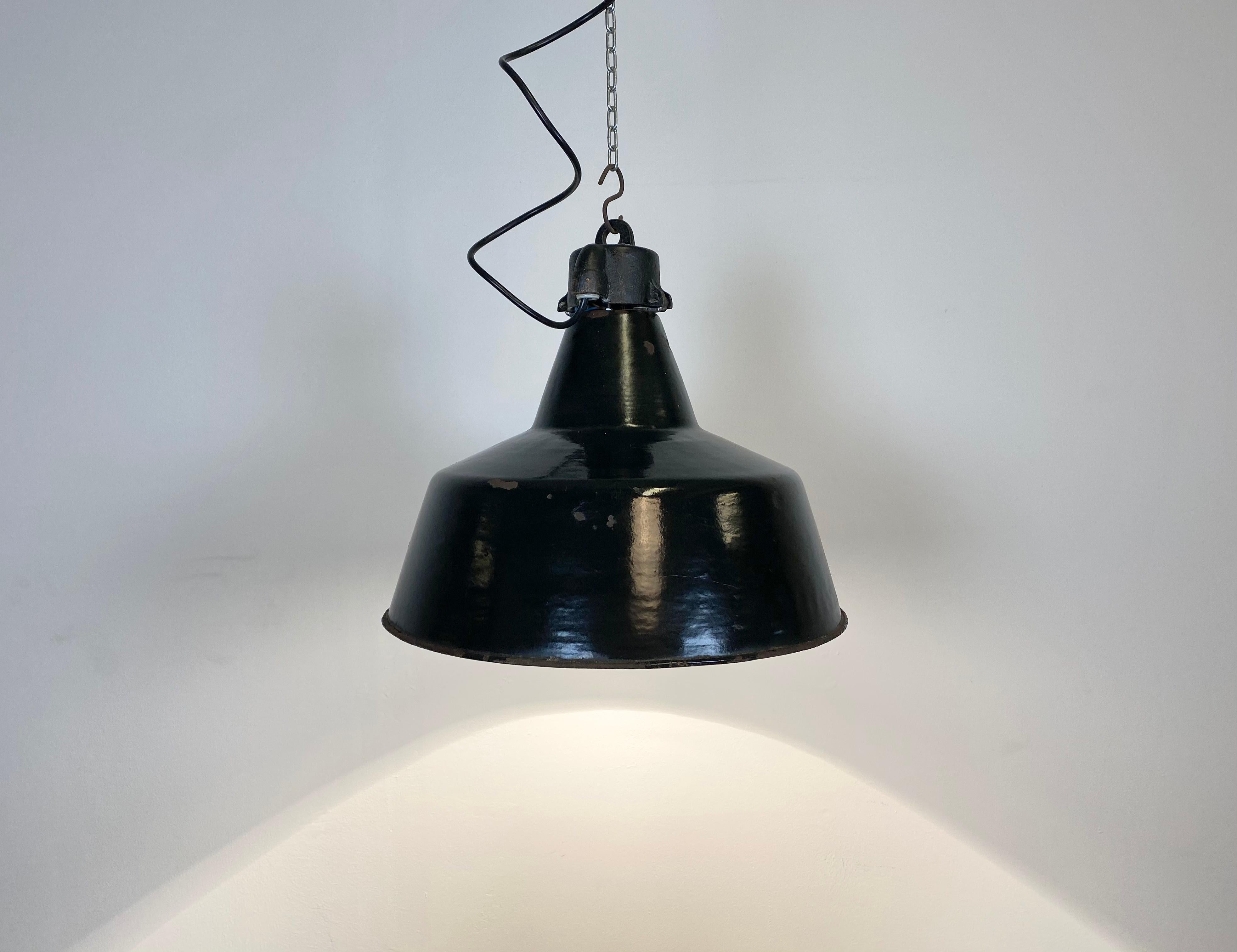 Industrial Black Enamel Pendant Lamp with Cast Iron Top, 1970s For Sale 3