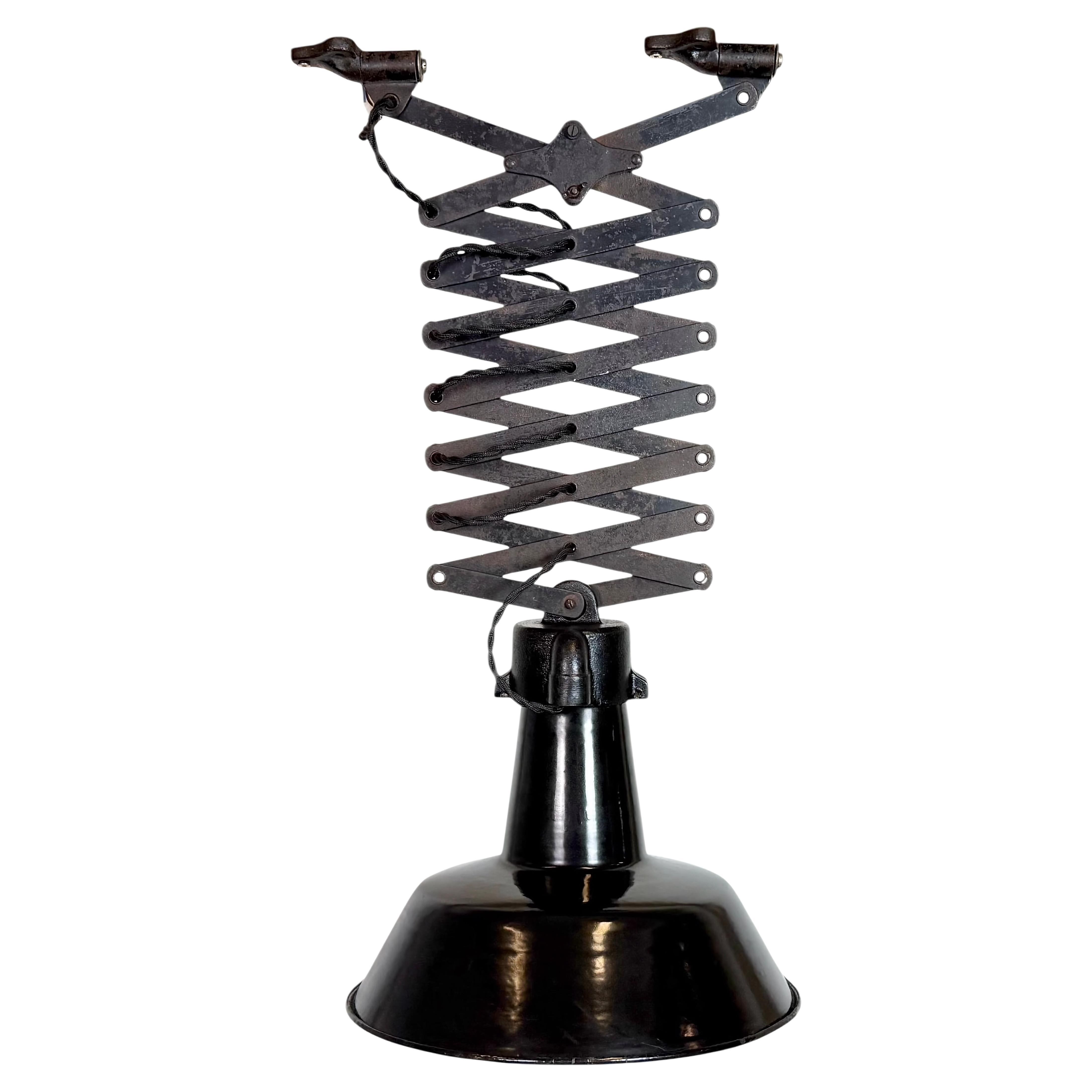 Industrielle Scheren-Deckenleuchte aus schwarzer Emaille, 1930er Jahre