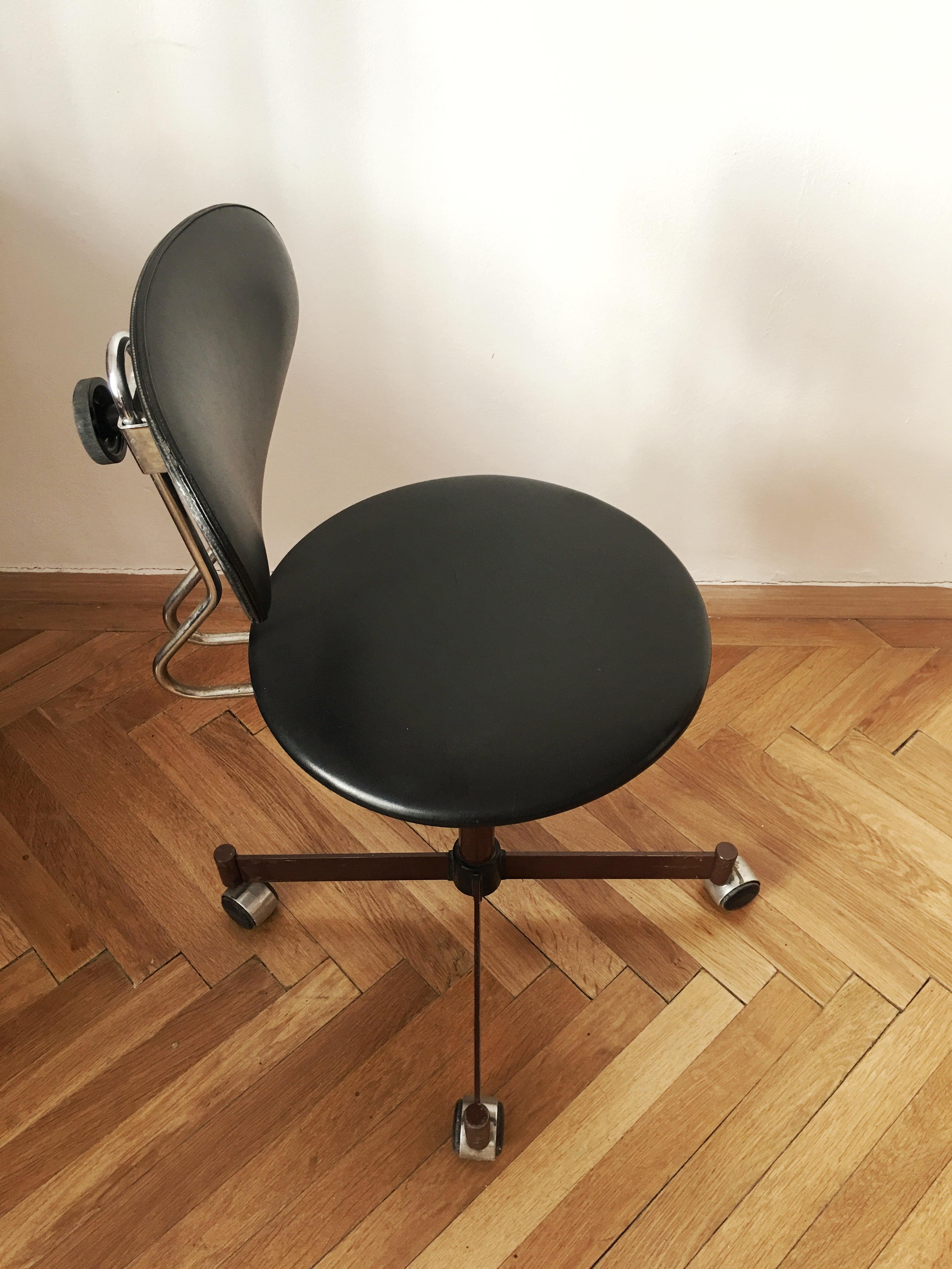 Industrial Black Office Chair from Kovona, 1970s For Sale 1